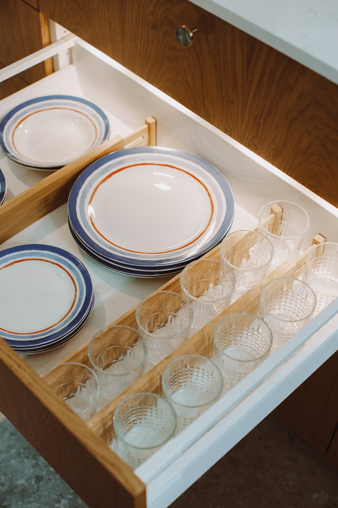 Drawer organizer insert separator anti-slip protection set of 4 pcs. Brand Veliatte