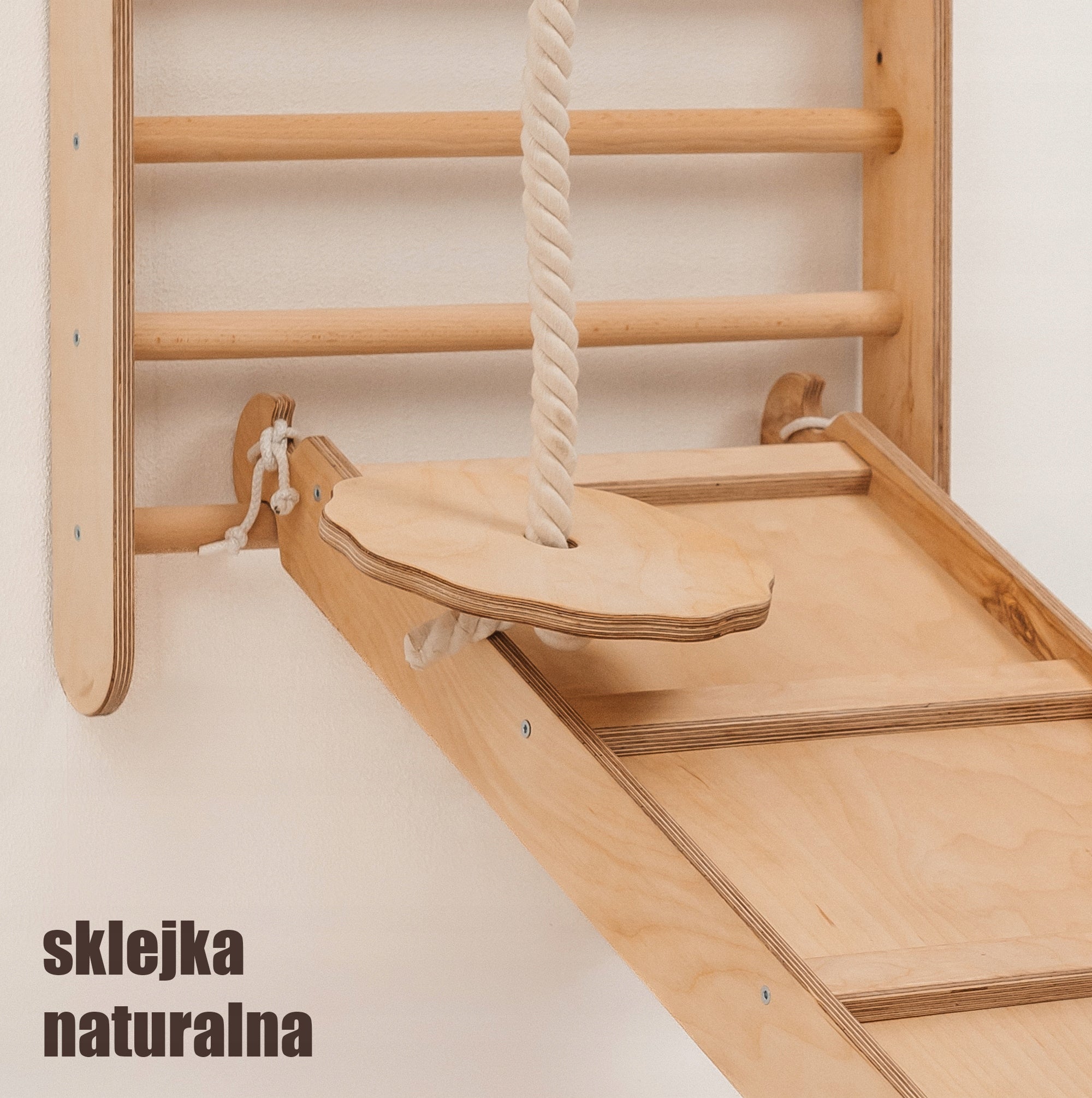 Drewniana Ściana Szwedzka – idealna dla dzieci w wieku od 2 do 12 lat Dominant material wood