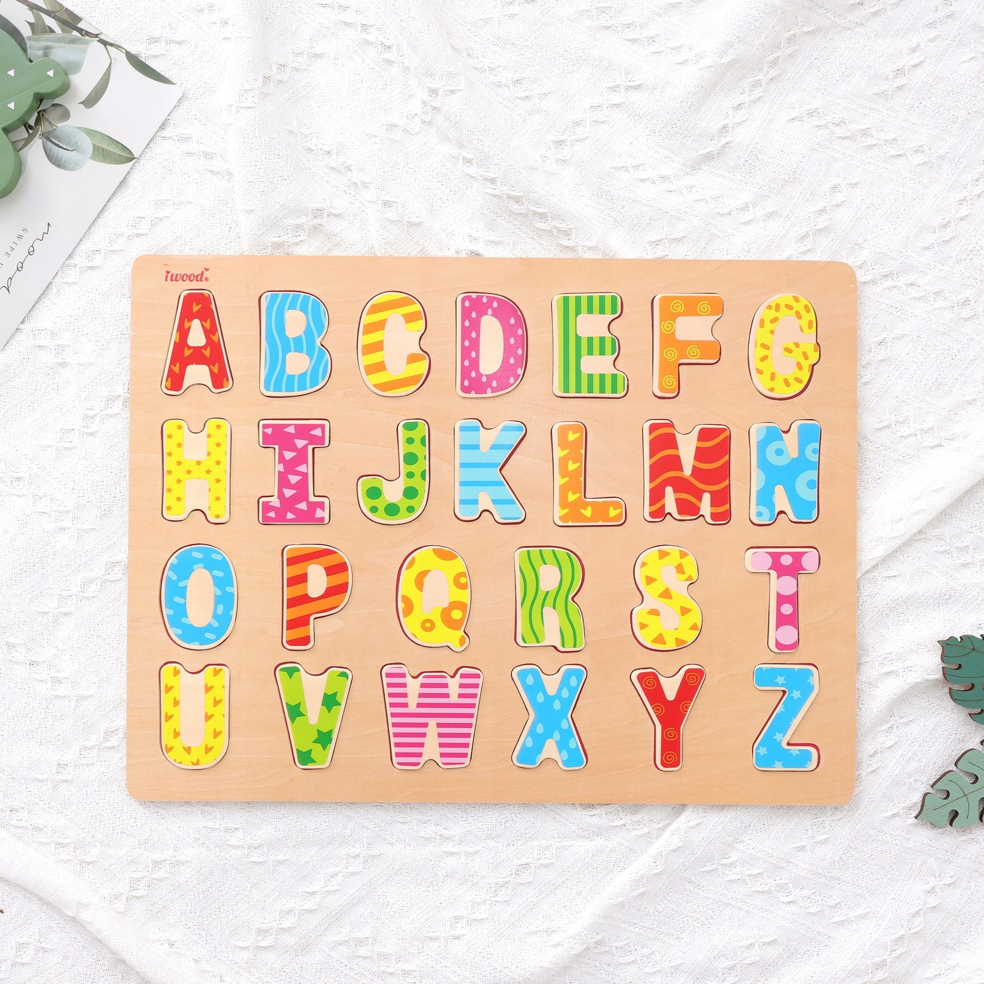 Holzpuzzle mit Buchstaben iWood 