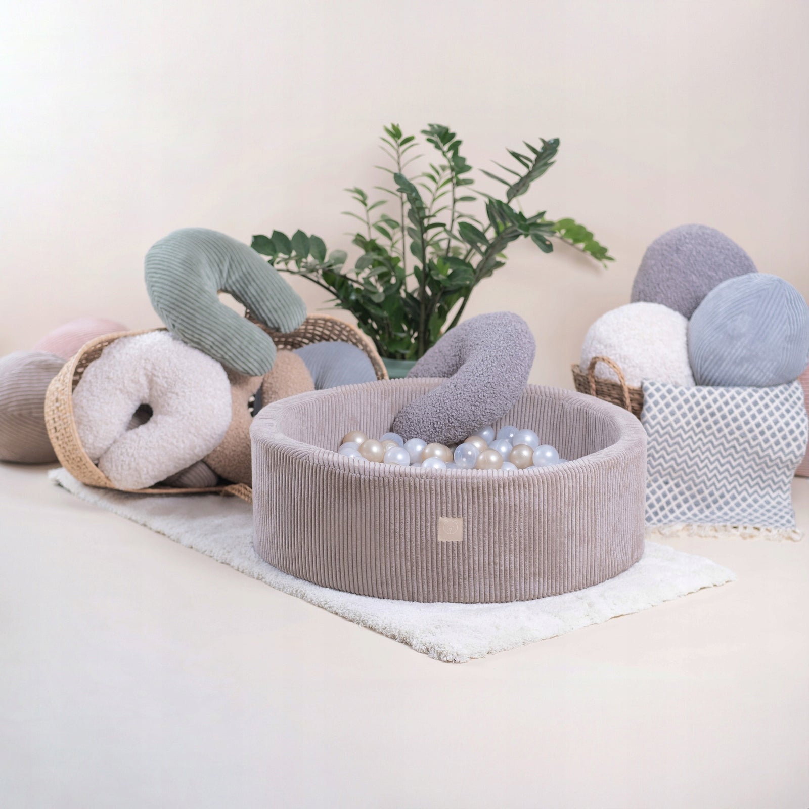 Dry Foam Pool with Balls 90x30 Children Beige Corduroy 300 balls MISIOO Character/Title none