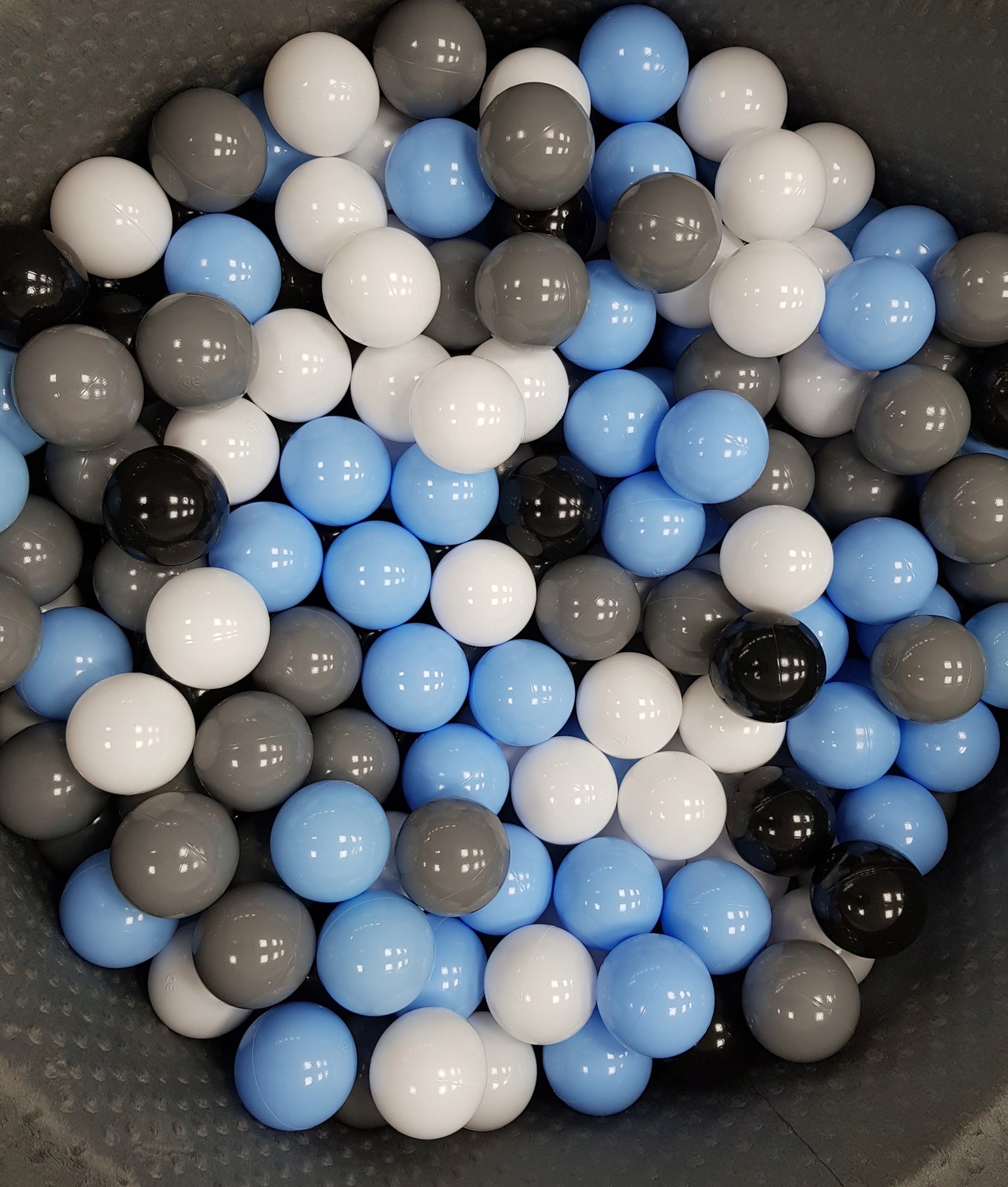 Dry Pool with Balls 7cm. - 200 pcs Product width 90 cm