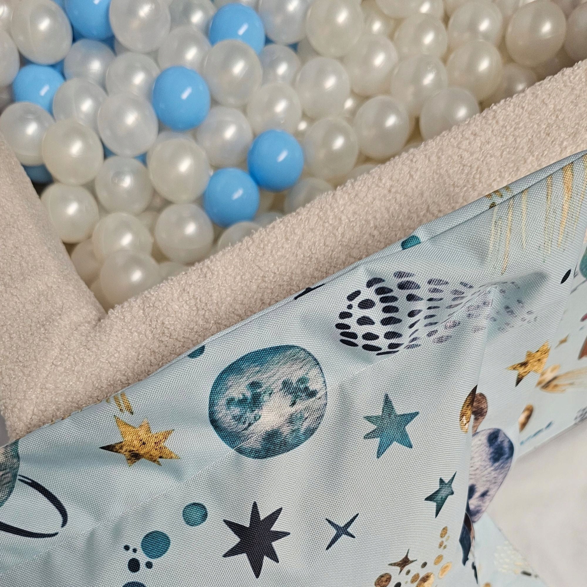 Dry pool for children KOSMOS BUKLE square toys without balls 90x90x40 + pillow Packaging status original
