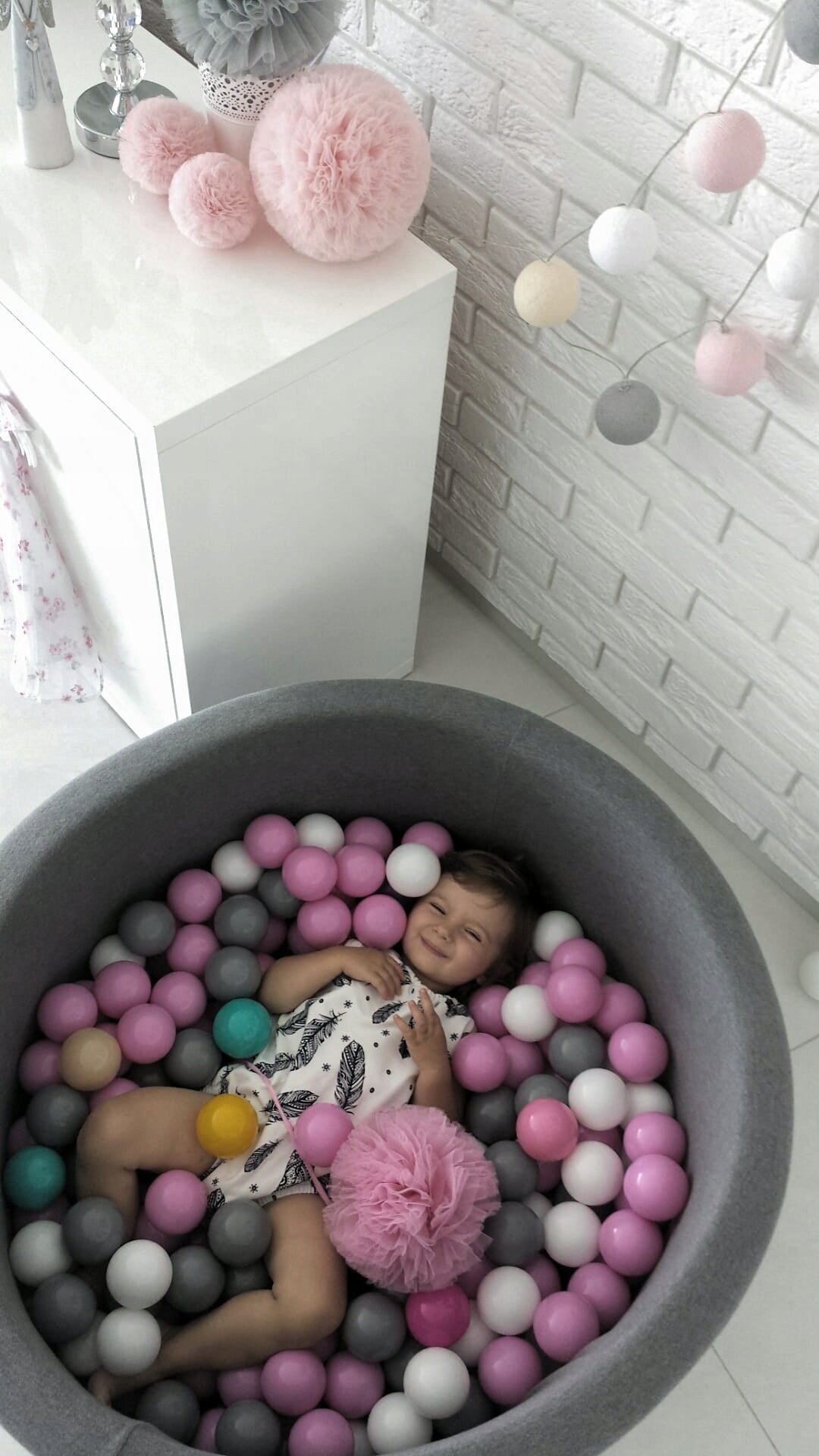 Dry pool with balls 40x90 Dark grey 200pcs - ANY MIX Kid's age 6＋ months
