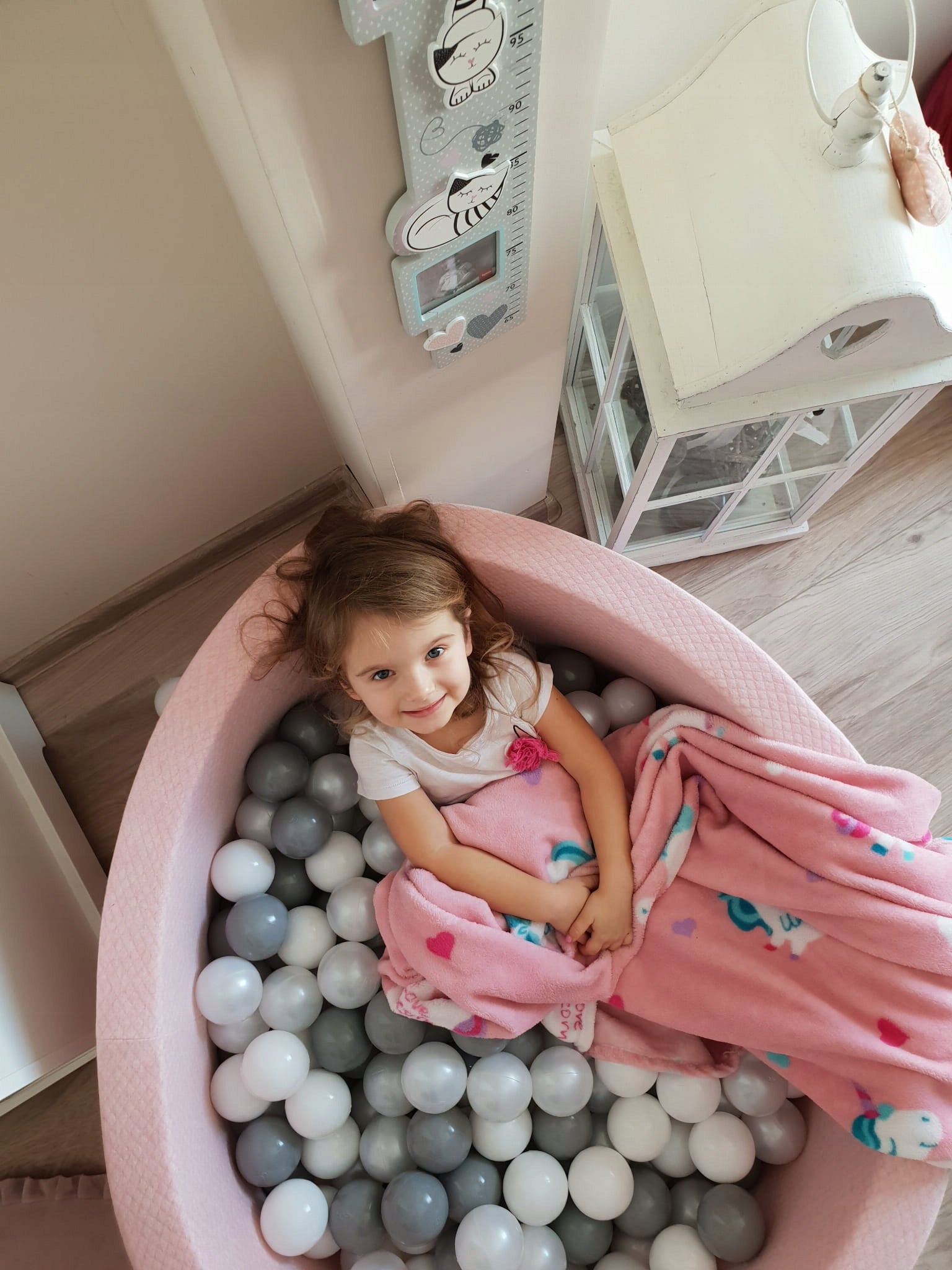 Dry pool with balls 40x90 PIK roses + 200pcs - ANY MIX Kid's age 6＋ months