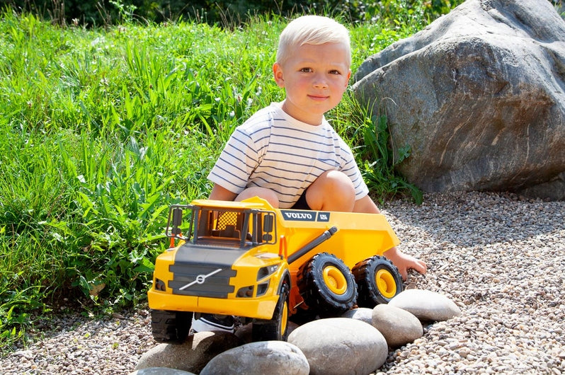 Dump truck Large Car TRUCK VOLVO 3 Axles Lena 57 cm DURABLE Manufacturer code C0111