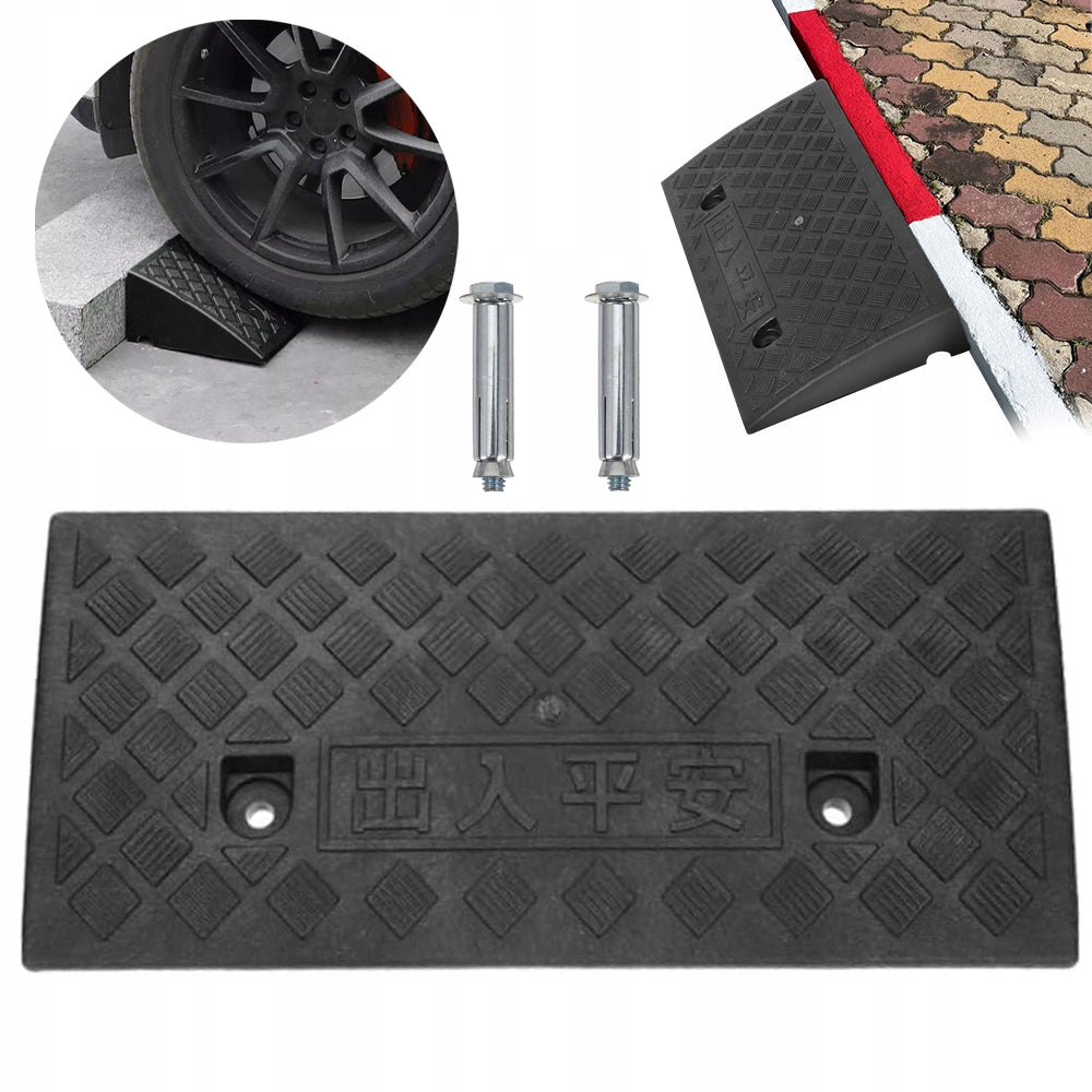 Durable curb inrun With non-slip surface for SUVs and vans