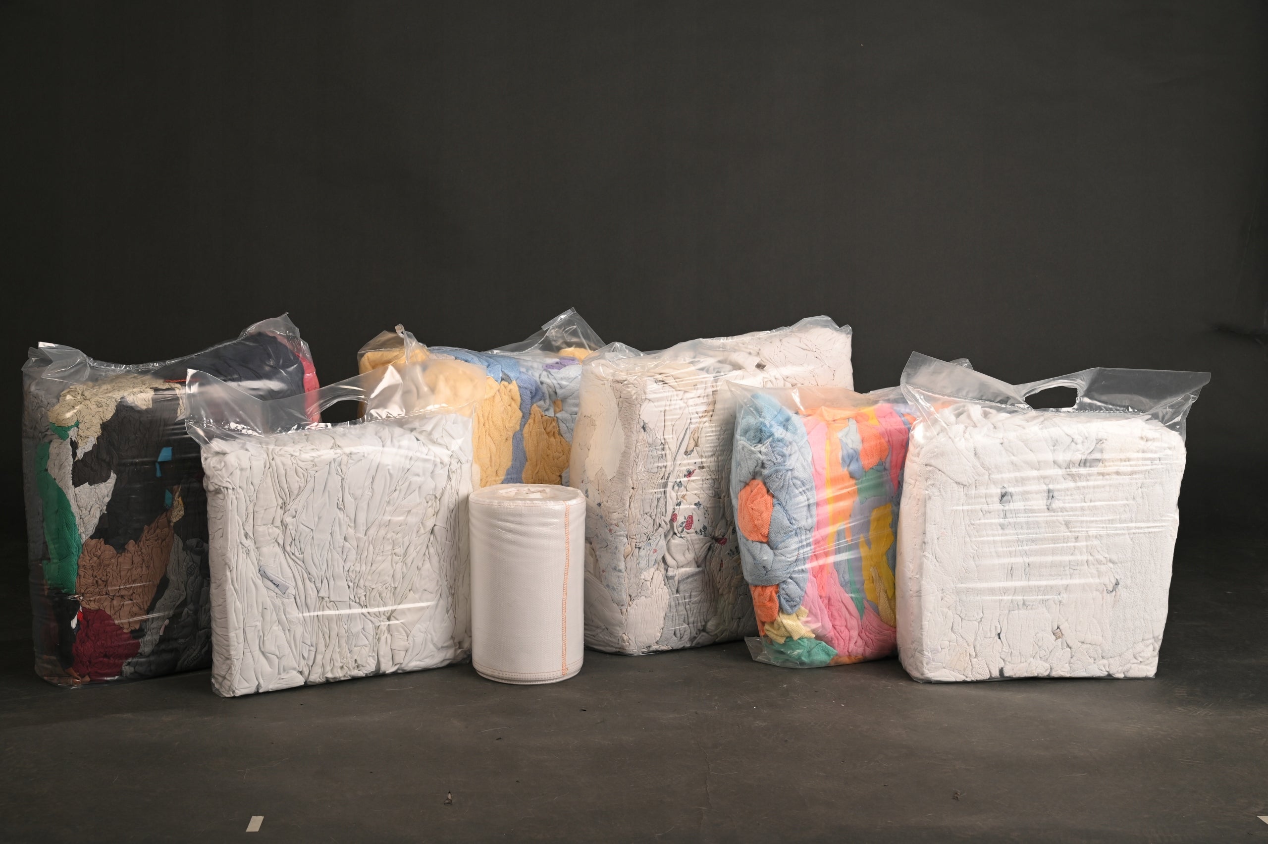 Dust-Free Cotton Industrial Bedding White Mix Cut 7 KG Manufacturer code CZYŚCIWO BAWEŁNIANE PRZEMYSŁOWE POŚCIEL BIAŁA