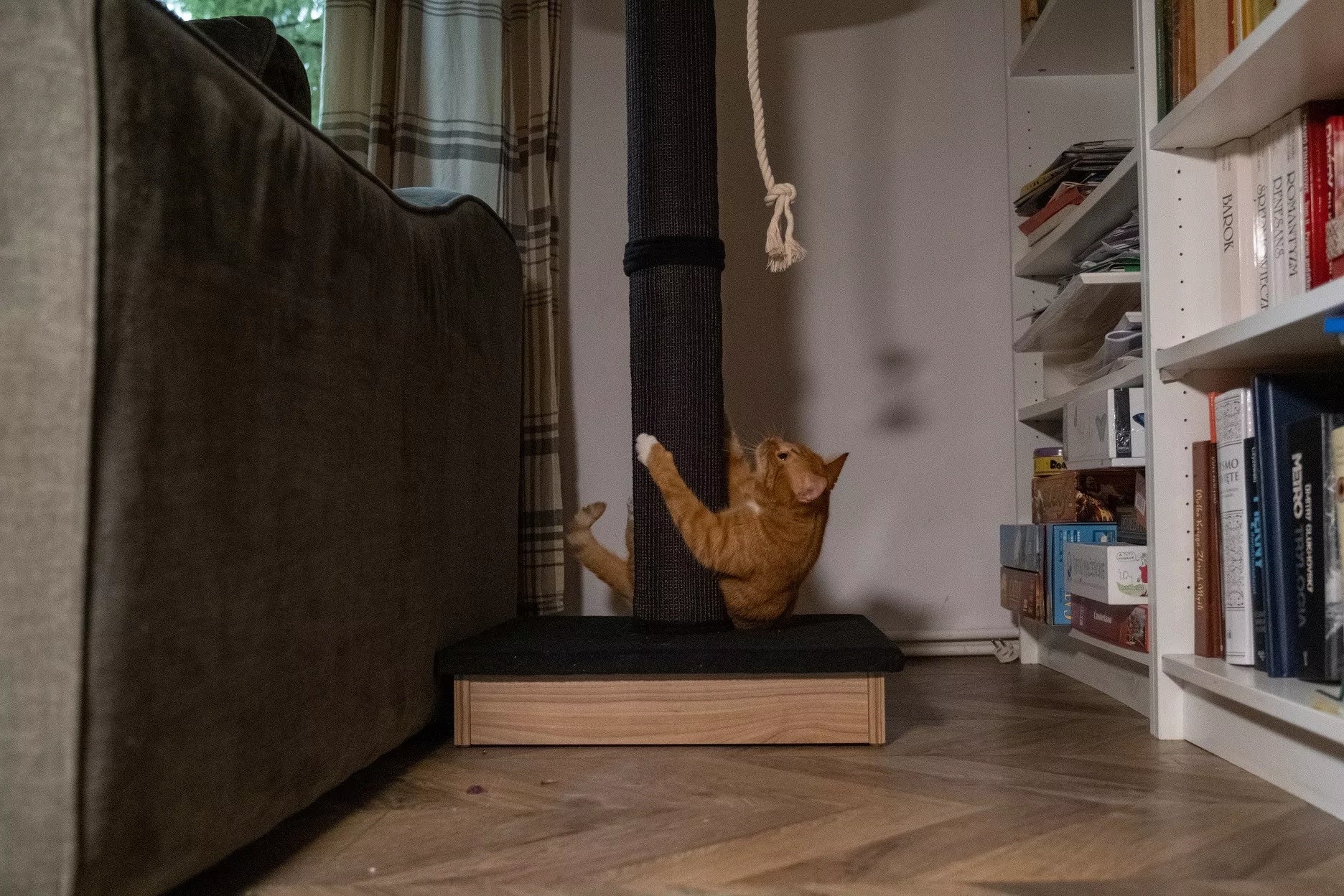 ECOMFY SCRATCHING POST TOWER 120CM BEIGE Trade name Drapak