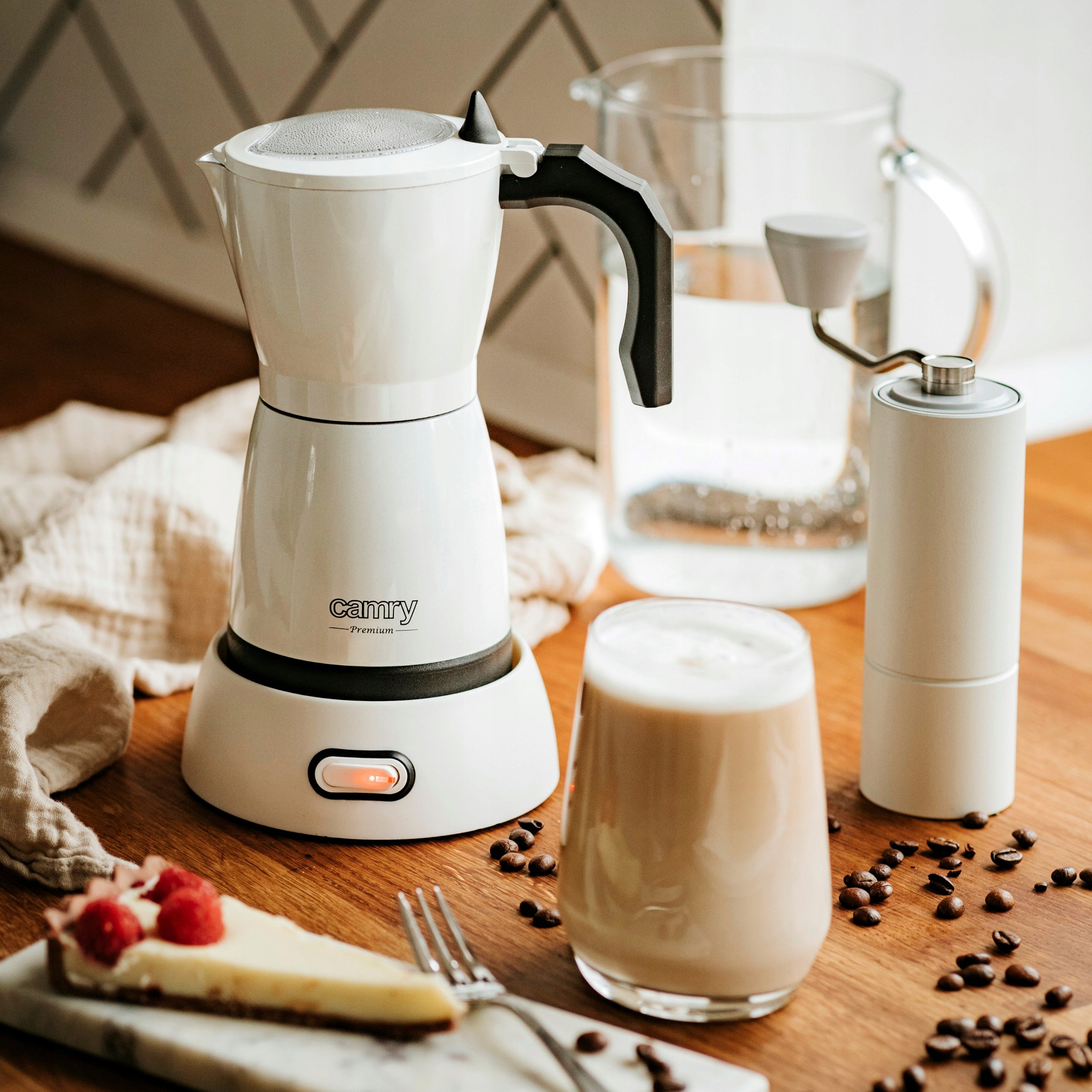 ELECTRIC COFFEE MAKER 300ml 6 CUPS MOCHA ESPRESSO COFFEE MAKER Model Kawiarka elektryczna 300ml Camry CR4415w