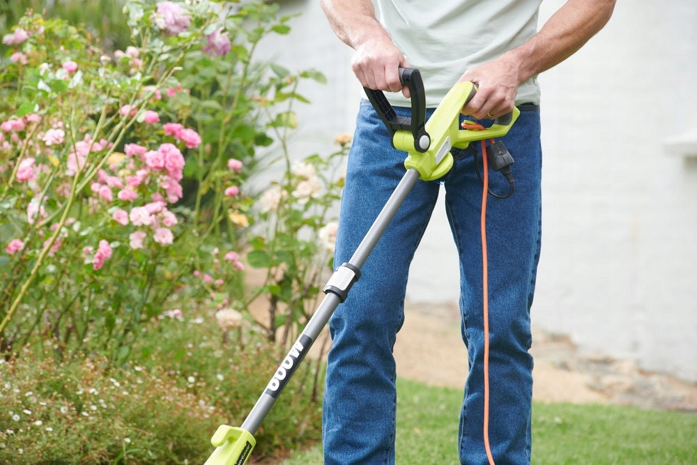 ELECTRIC COMPACT TRIMMER GRASS SCYTHE 600W 30CM RLT6130 RYOBI Tool weight 2.9 kg