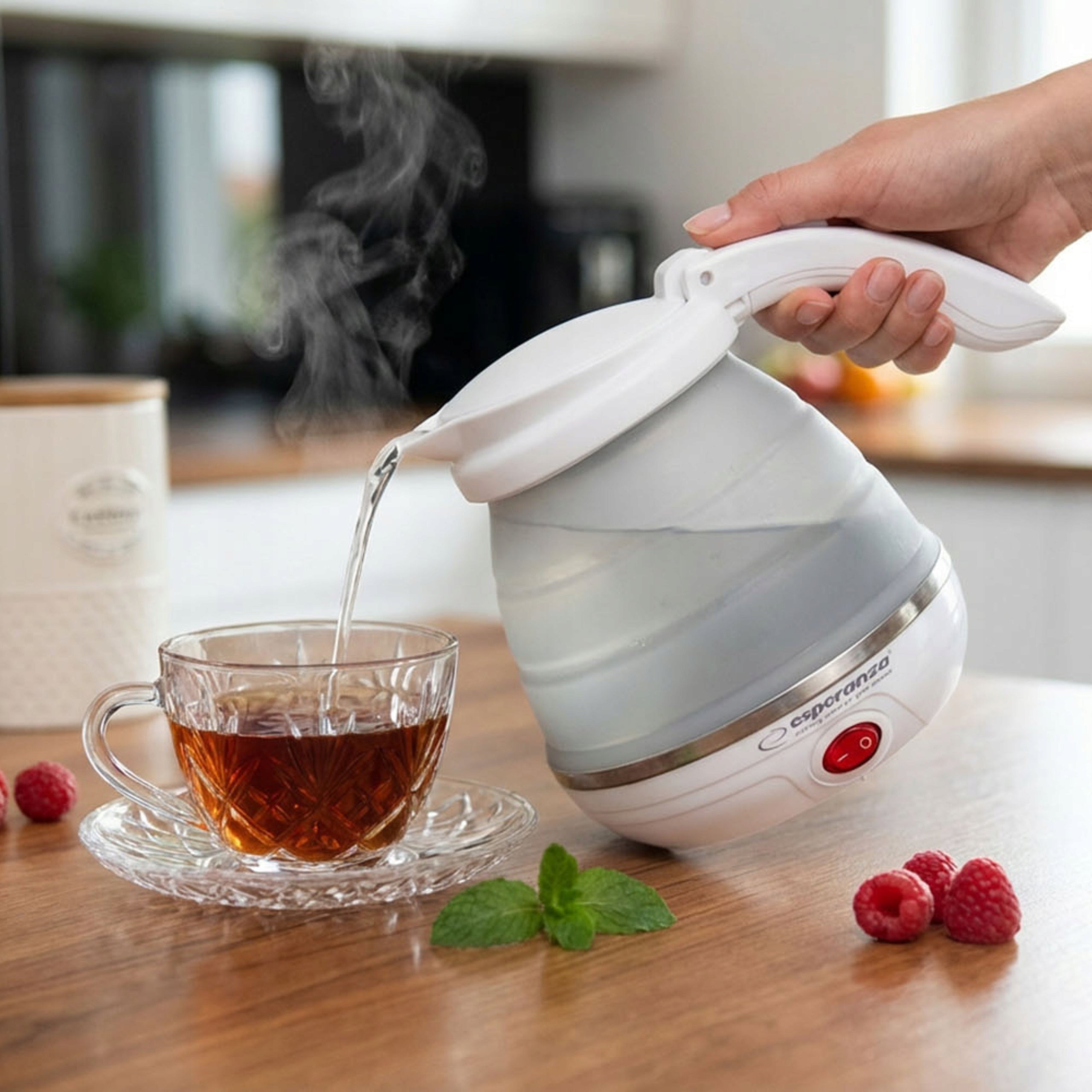 ELECTRIC FOLDING KETTLE TOURIST SILICONE 0,5L 750W FOR TRAVEL Manufacturer code CZAJNIK SKŁADANY ELEKTRYCZNY TURYSTYCZNY