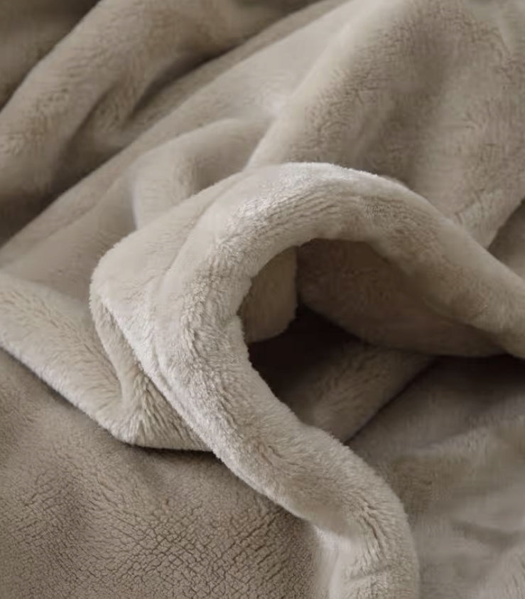 ELECTRIC HEATING BLANKET 180 X 160 LARGE SOFT WARM BEIGE WITH REMOTE CONTROL Manufacturer code G823