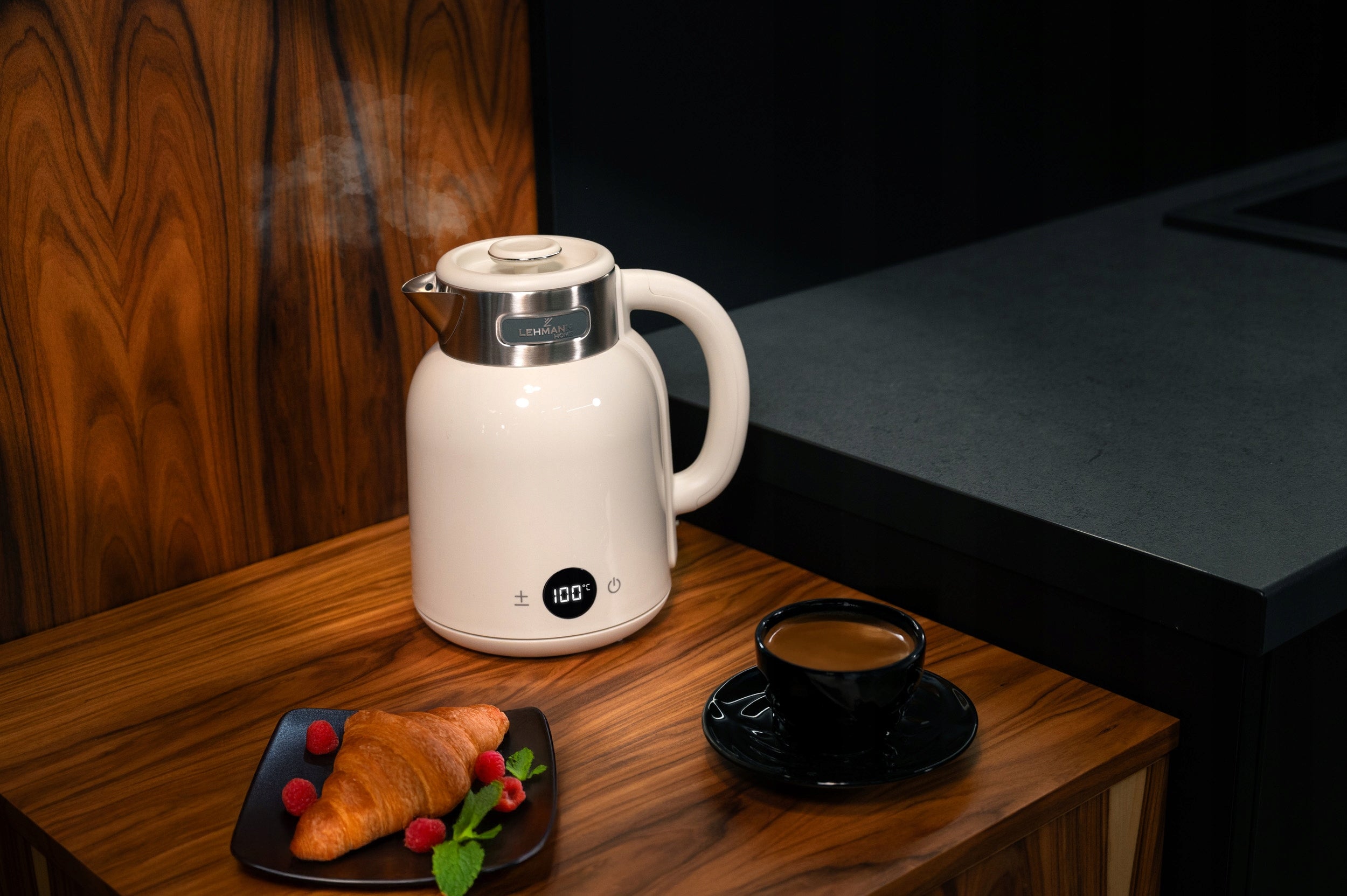 ELECTRIC KETTLE CORDLESS STEEL RETRO SOUND BEIGE 2200W 1,5L Manufacturer code Czajnik elektryczny bezprzewodowy LHOEK-1615