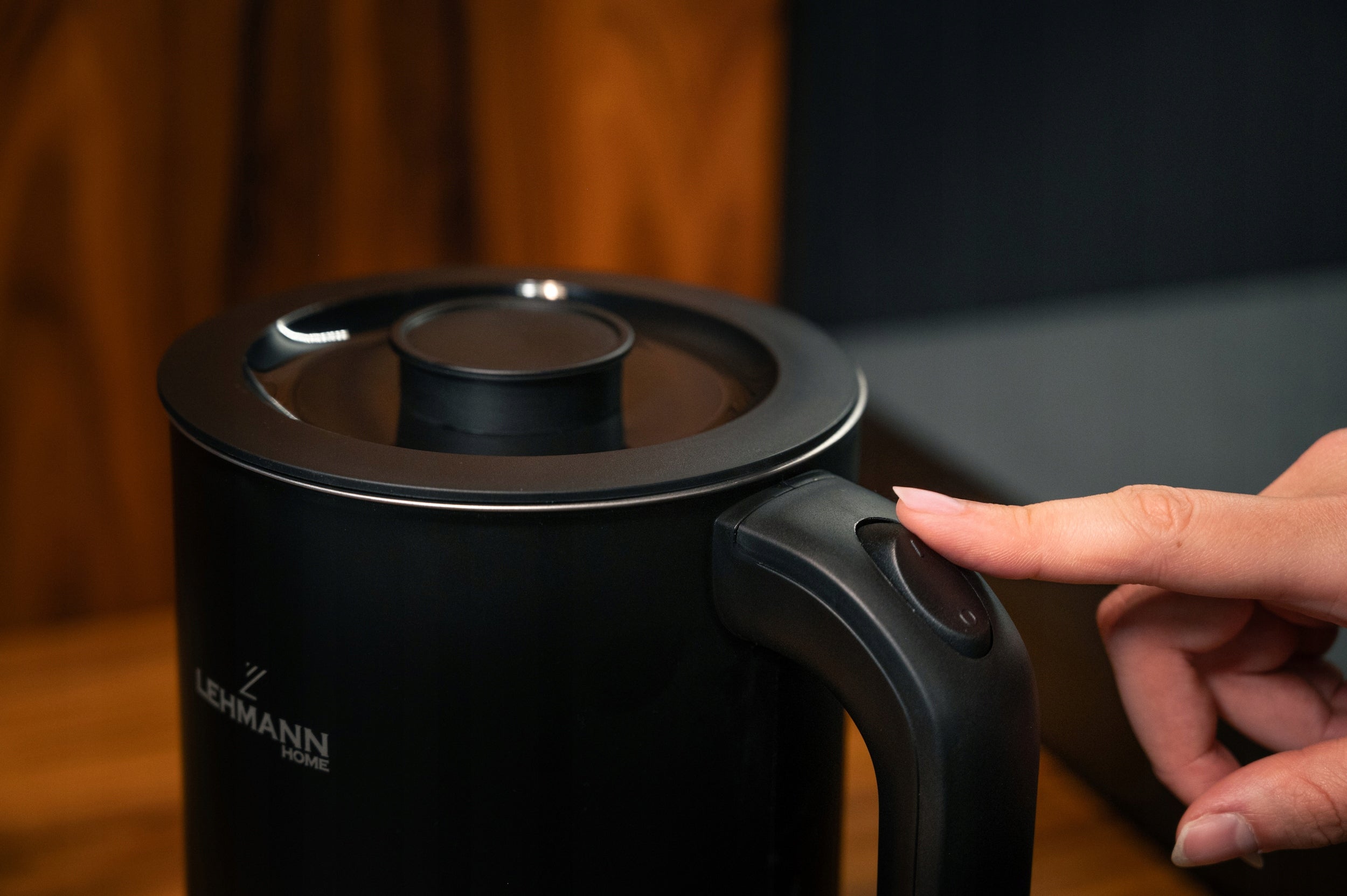 ELECTRIC KETTLE CORDLESS STRONG 2200W BLACK STEEL LARGE QUIET 1,7 Brand Lehmann