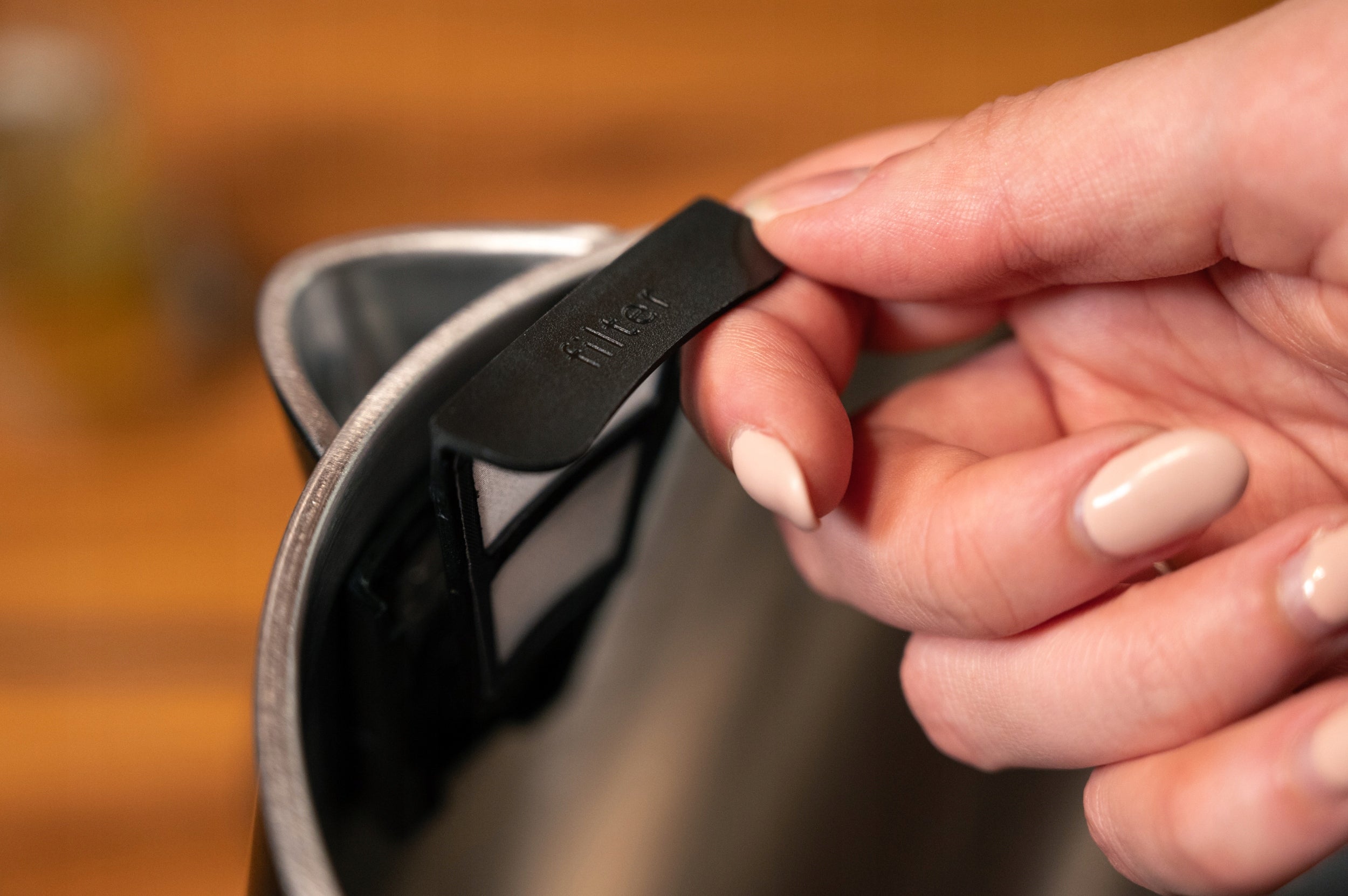 ELECTRIC KETTLE CORDLESS STRONG 2200W BLACK STEEL LARGE QUIET 1,7 Model Venice Black