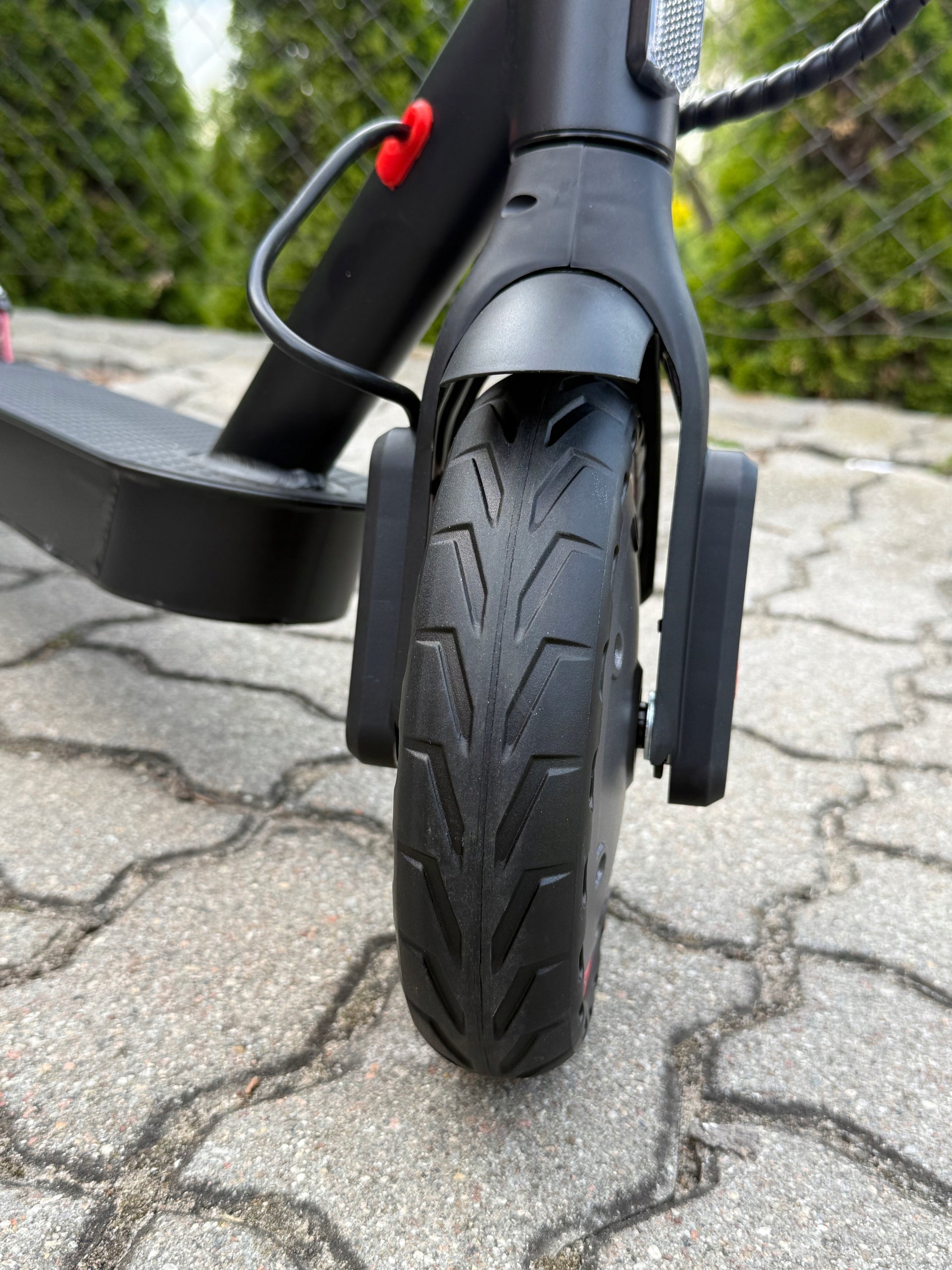 ELECTRIC SCOOTER T9 PRO LONG RANGE LIGHT AND POWERFUL 350W BATTERY 10,4Ah Model E9PRO
