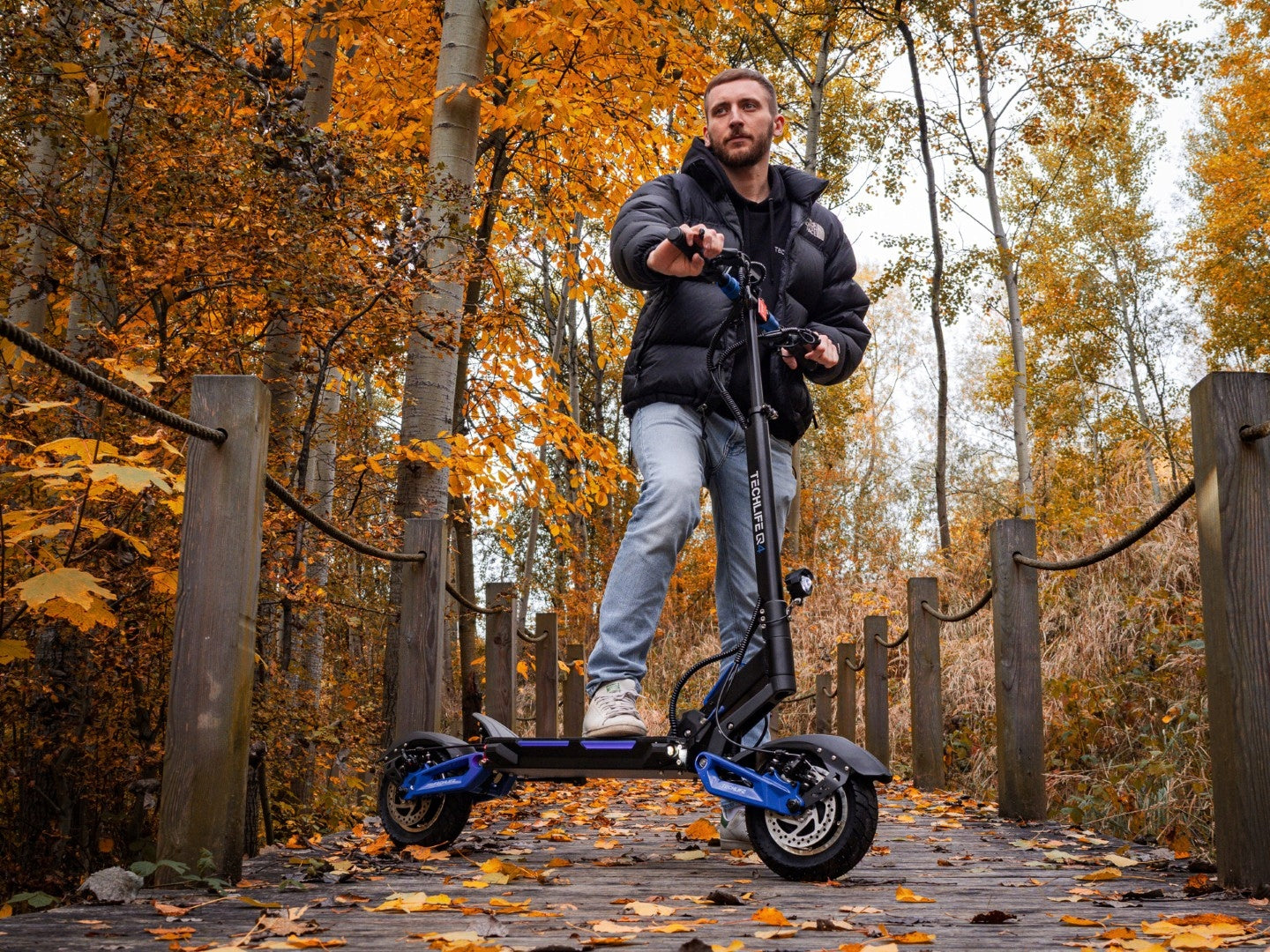 ELECTRIC SCOOTER TECHLIFE Q4 V2 2x1365W RANGE 75KM + REMOTE CONTROL VMAX Model Q4 2.0