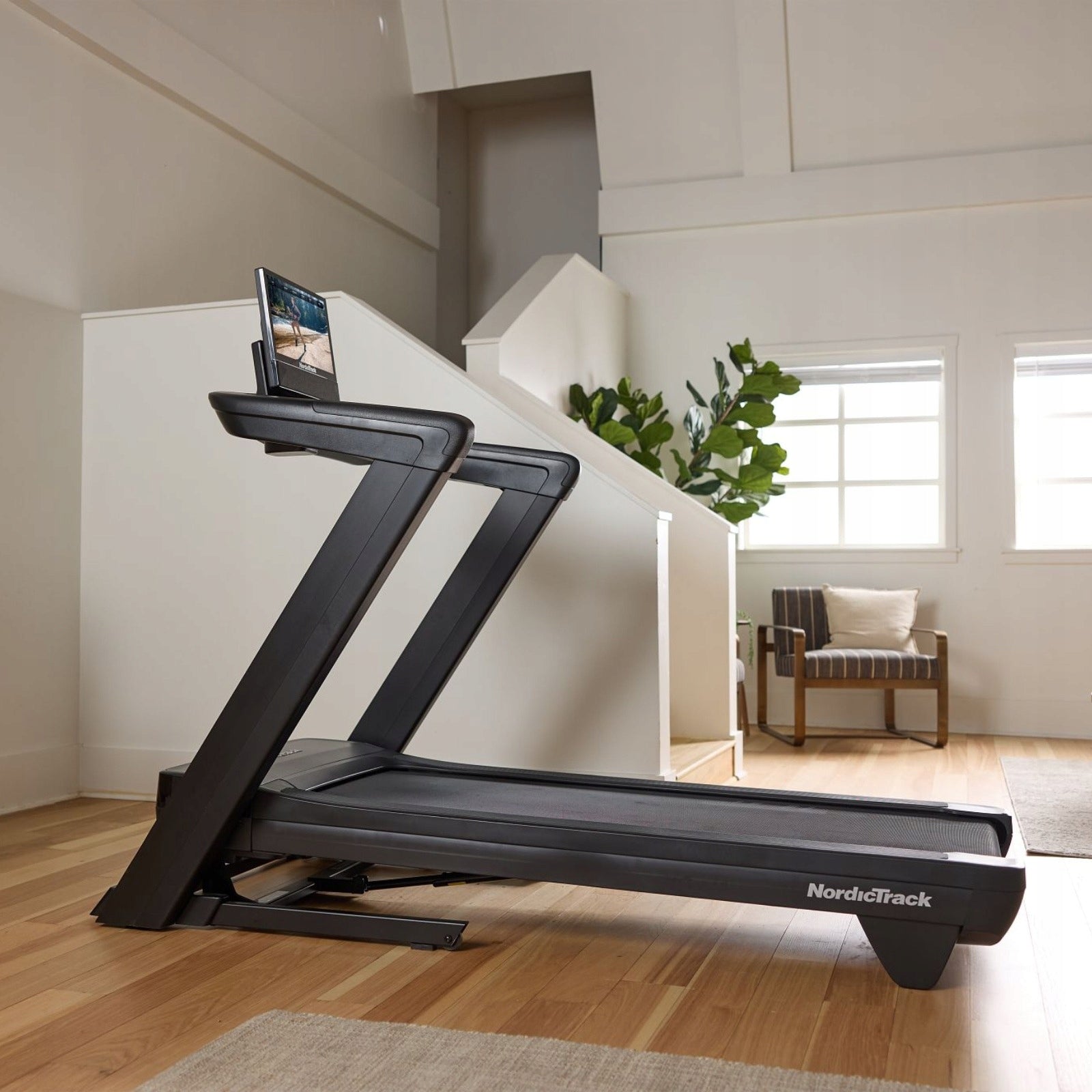 ELECTRIC TREADMILL COMMERCIAL 1750 NORDICTRACK Kind electric