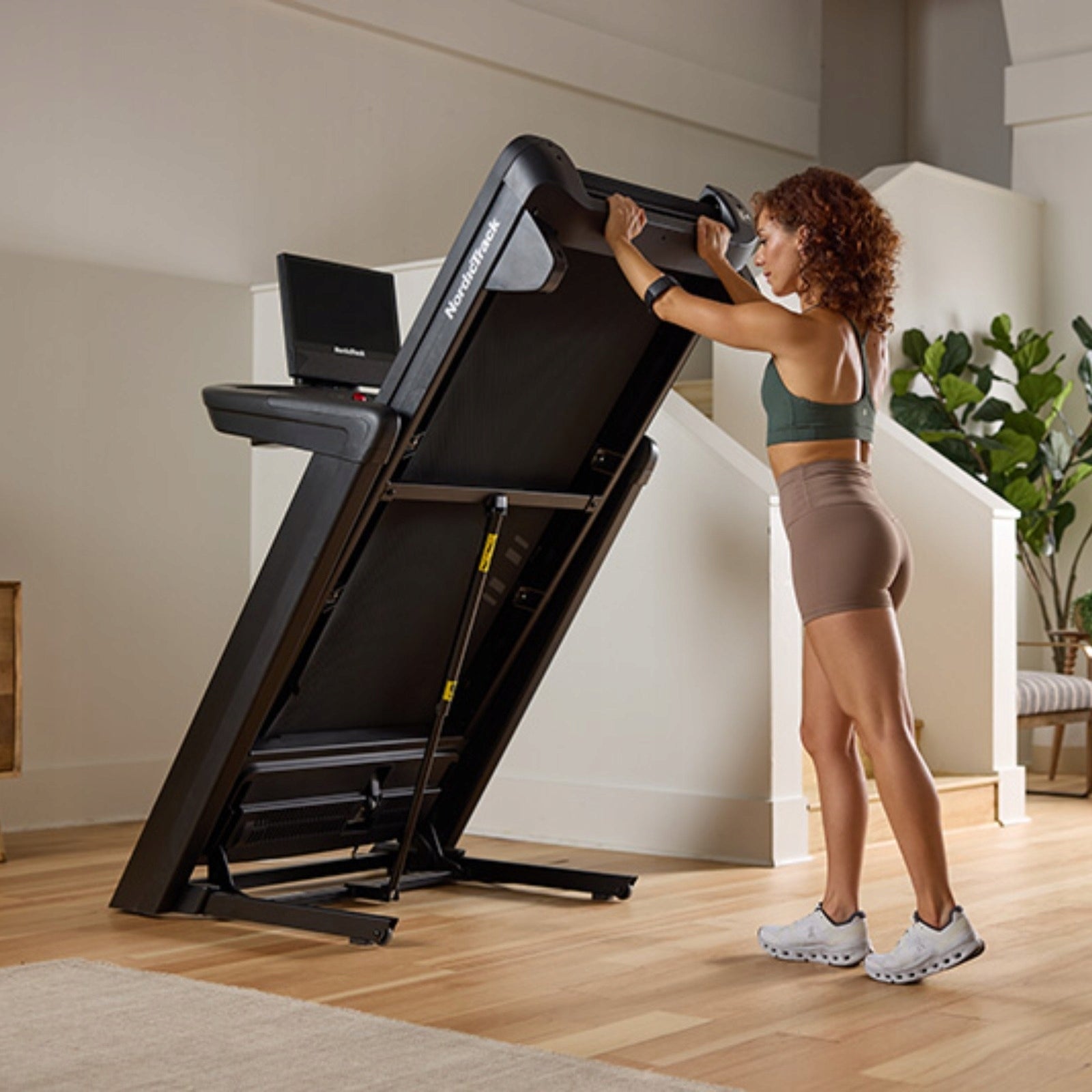 ELECTRIC TREADMILL COMMERCIAL 1750 NORDICTRACK Model other