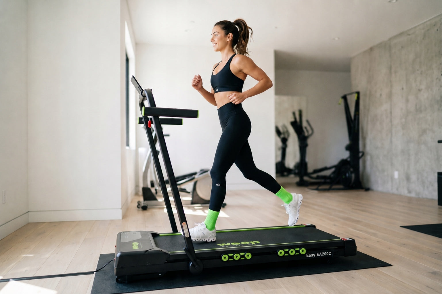 ELECTRIC TREADMILL FOLDING UNDER THE BED WEEP ADJUSTABLE ANGLE INCLINATION. 12km/h Manufacturer code EA200C