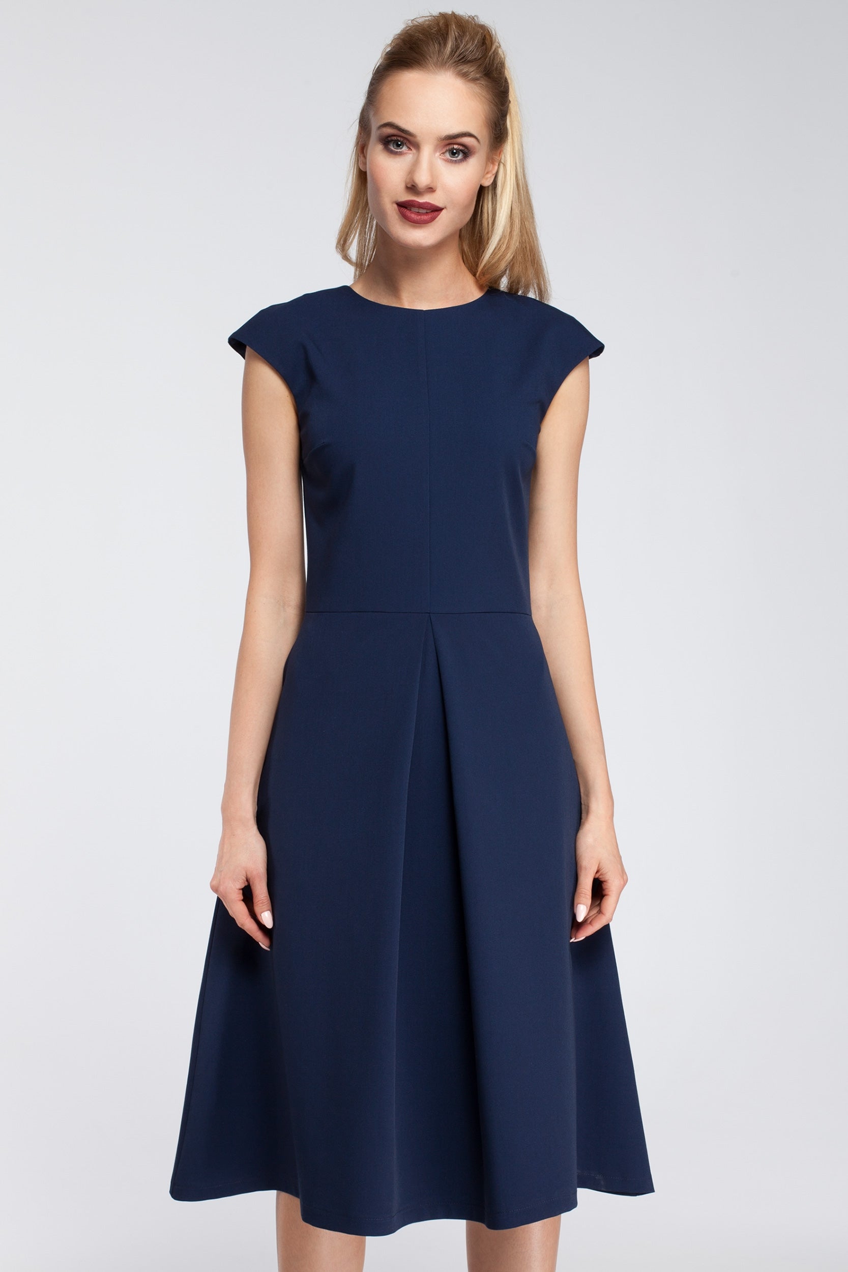 Kleid für Damen M296 
