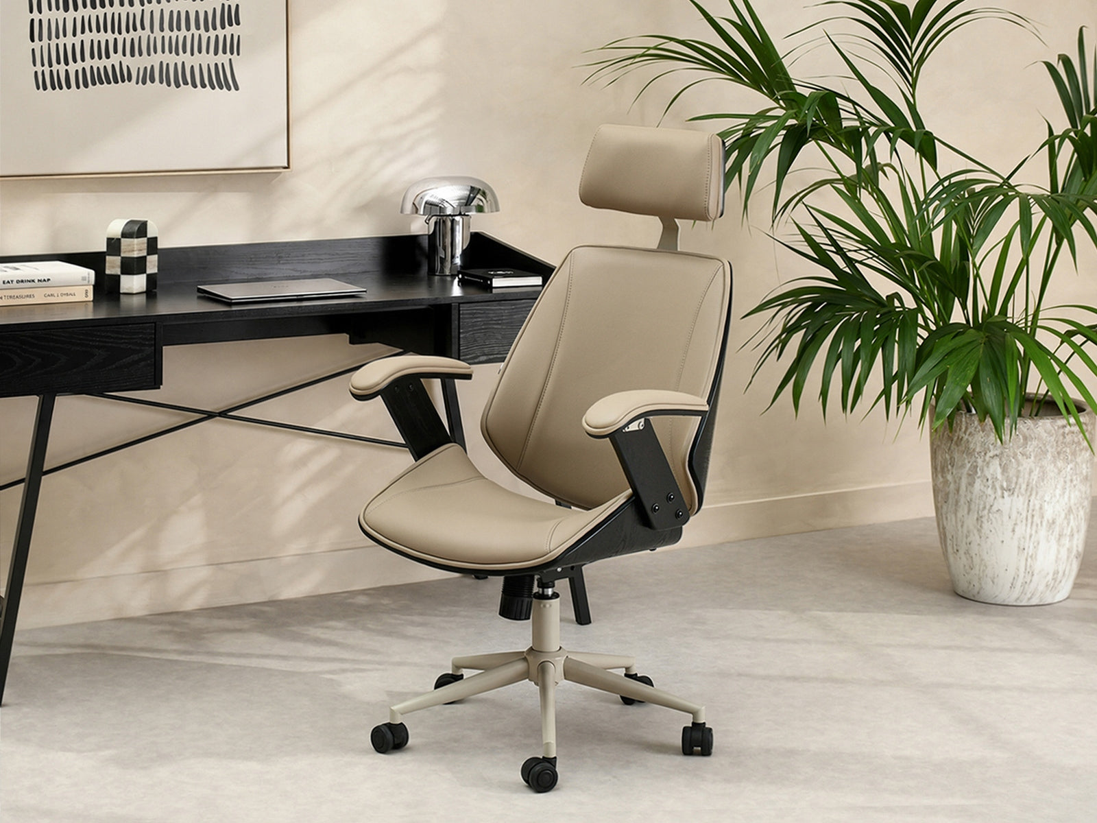 ELEGANT LEATHER OFFICE CHAIR BEIGE WOOD BLACK BENT FRANK LEGS BEIGE Manufacturer code 5907698646440