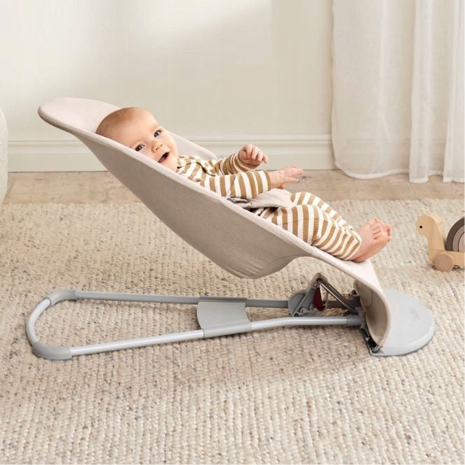 ERGONOMIC ROCKER BABYBJORN ANTHRACITE + TOY GOOGLY EYES Manufacturer code 7317686061267