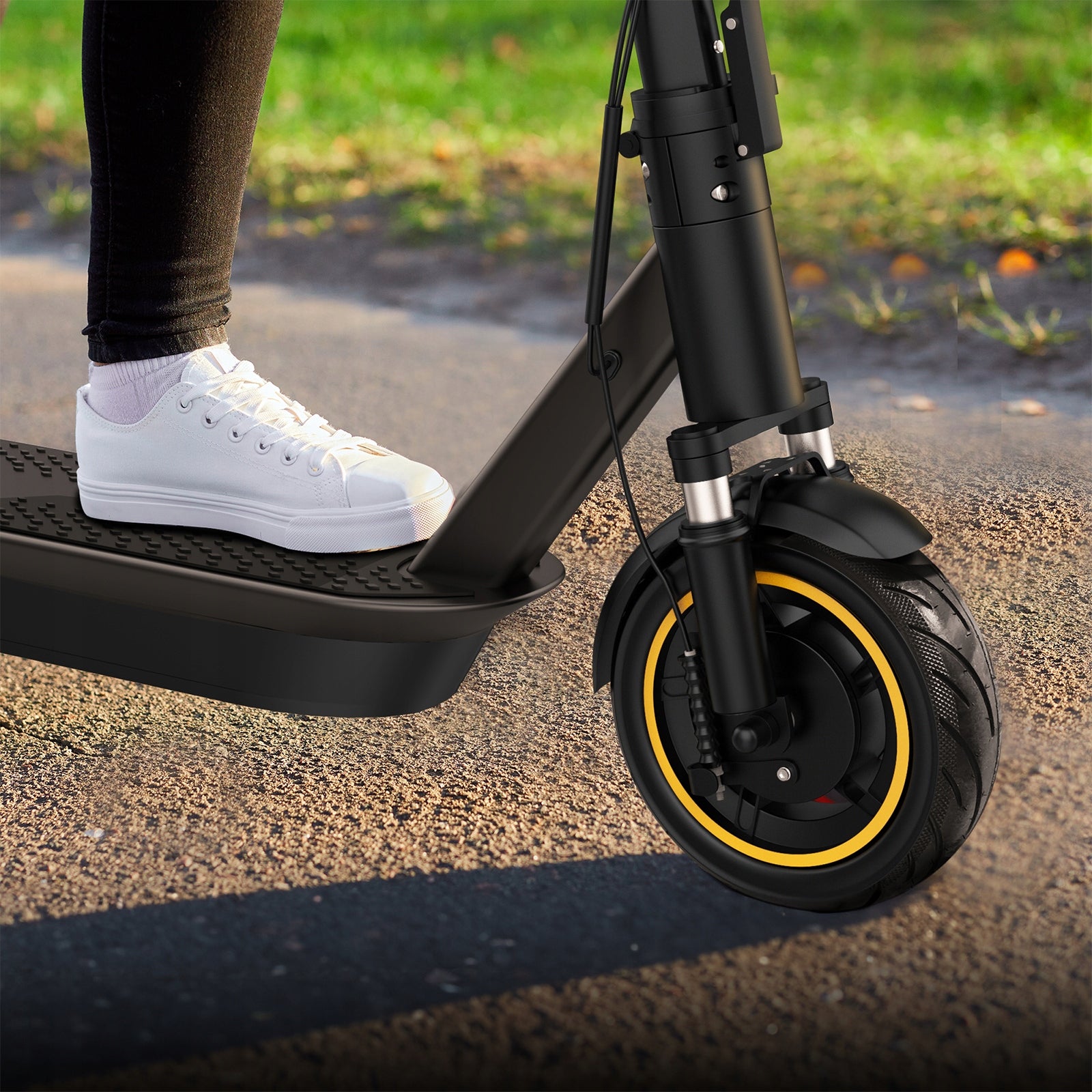 Electric Scooter Esmax 1000W 14.5Ah 45km 10cali APP Weight 18.5 kg