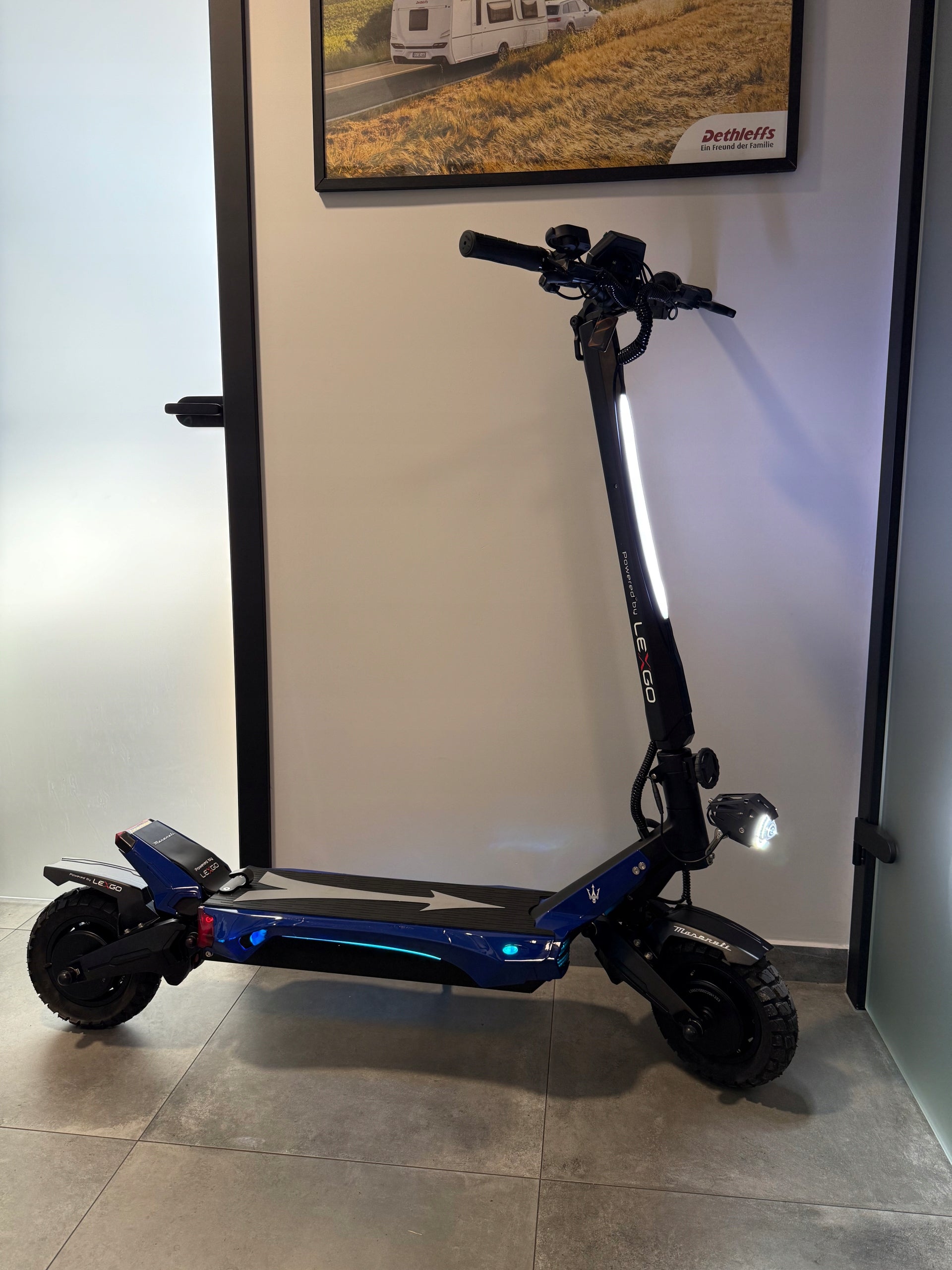 Electric Scooter Maserati range 80km 2x1000W Foldable Apple Find My Color blue