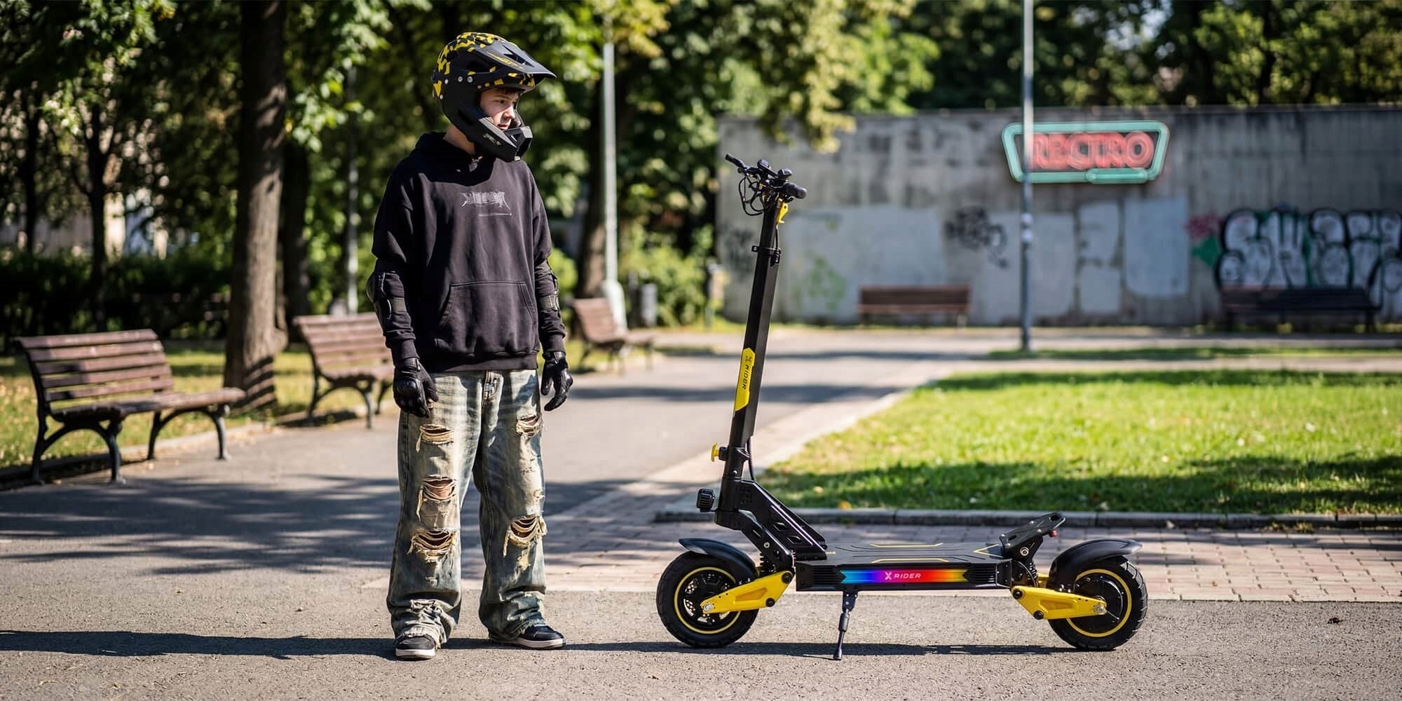 Electric Scooter XRIDER F10X 70km 1400W Shock Absorption 10" Black Color black