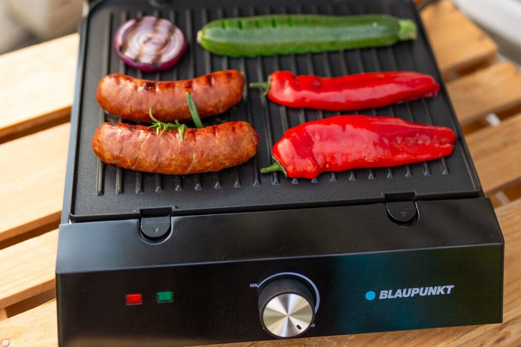 Electric grill Blaupunkt GRS501 black 2000 W with temperature control Brand Blaupunkt