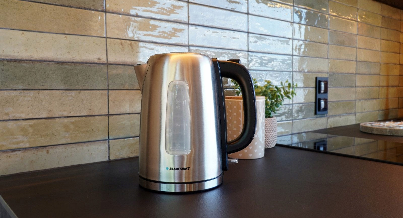Electric kettle Blaupunkt EKS412 2200 W 1,7 l silver Dominant color silver/gray