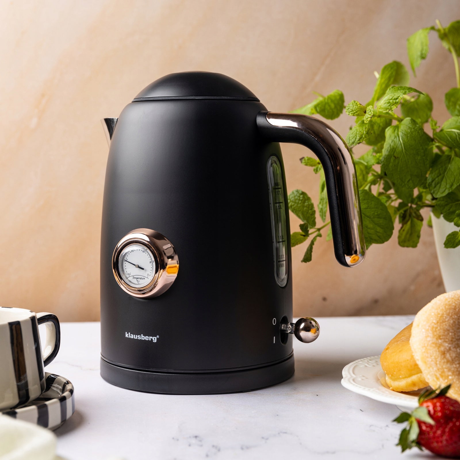 Electric kettle KLAUSBERG Retro 1,7L 2200W with thermometer black Brand Klausberg