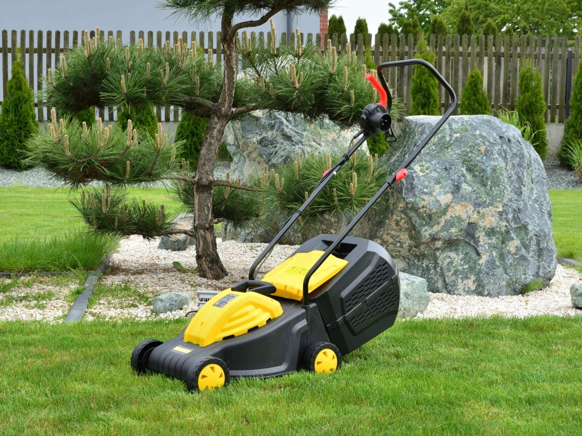 Electric mower 32cm 1200W induction motor Basket 35 Liters EAN (GTIN) 5901477156205