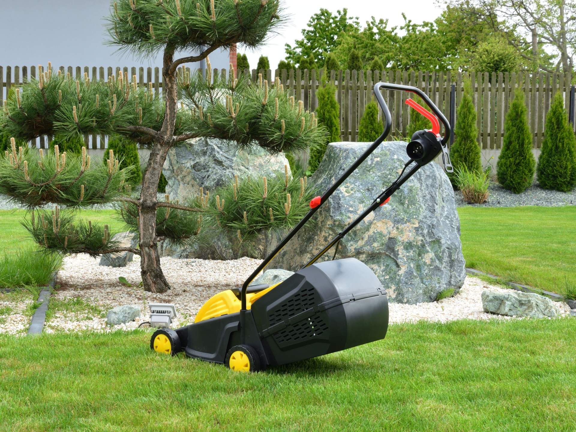 Electric mower 32cm 1200W induction motor Basket 35 Liters Manufacturer code G83025