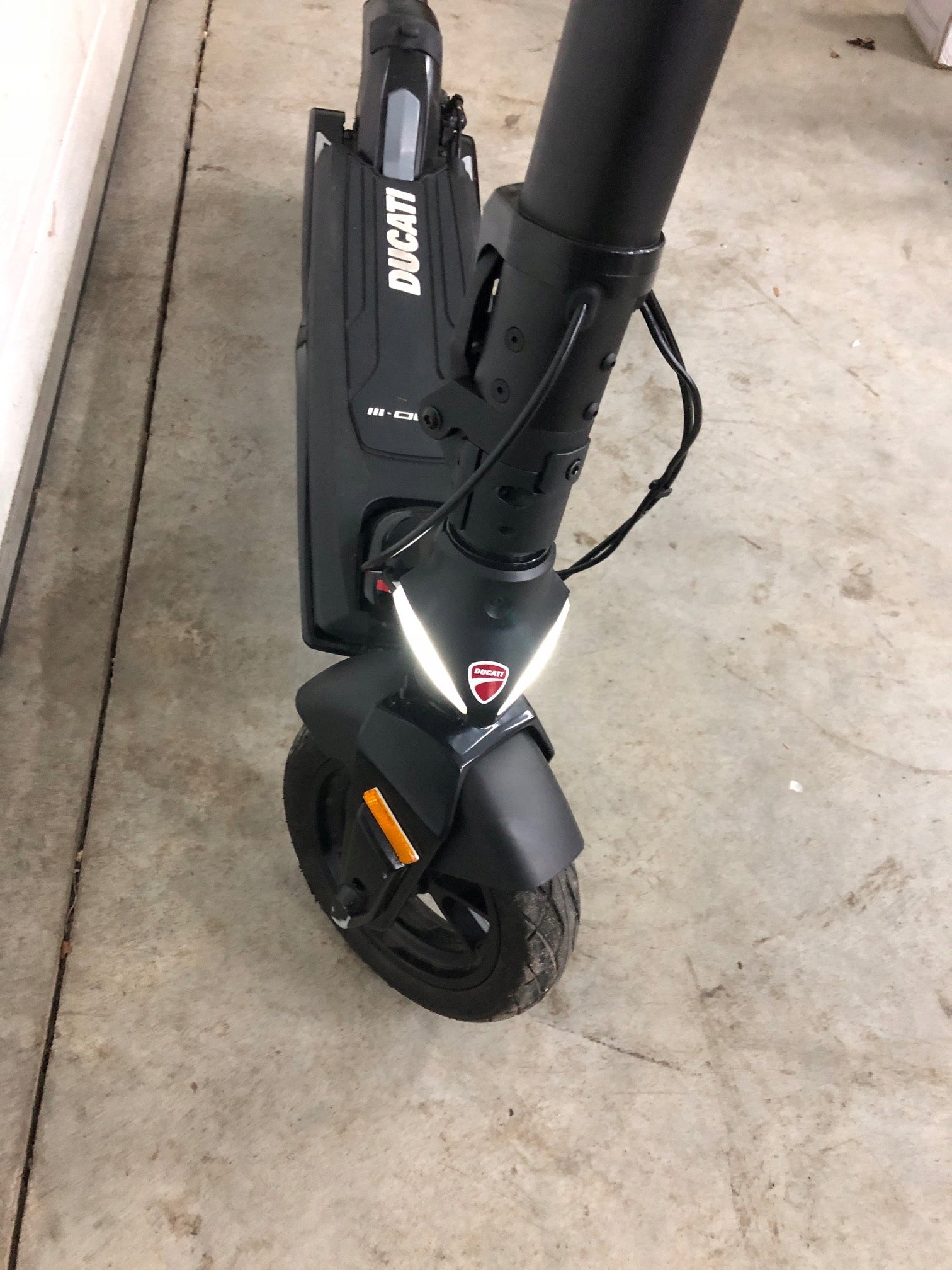 Electric scooter Ducati PRO-III Additional features cruise control