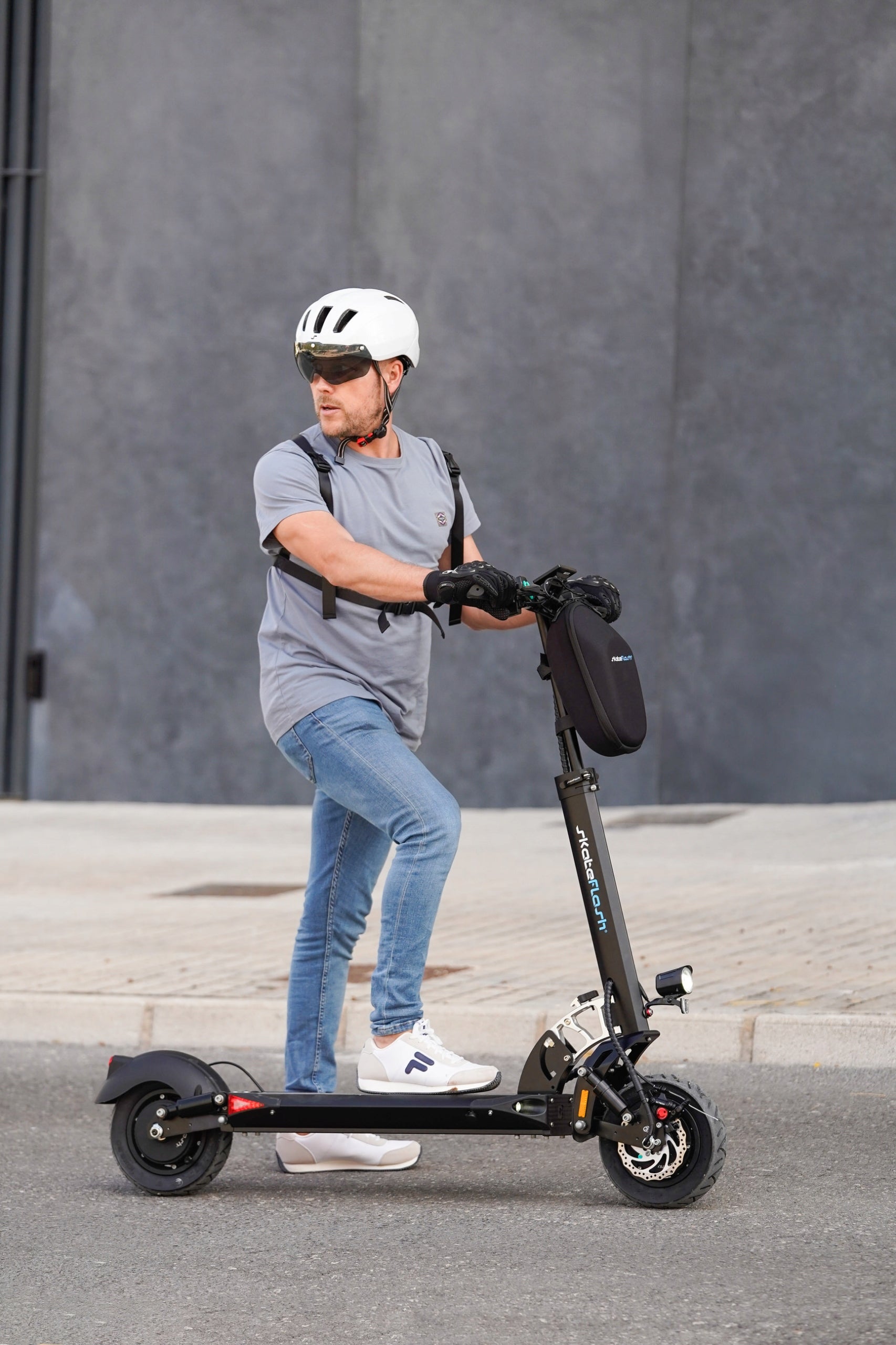 Electric scooter SkateFlash SK UrbanPro 800W 20km/h max50km max120kg Manufacturer code SK Urban Pro