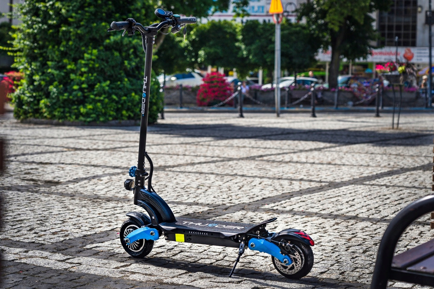 Electric scooter folding THUNDER FLUX 1000W 48V 10Ah range 30km pro Color black