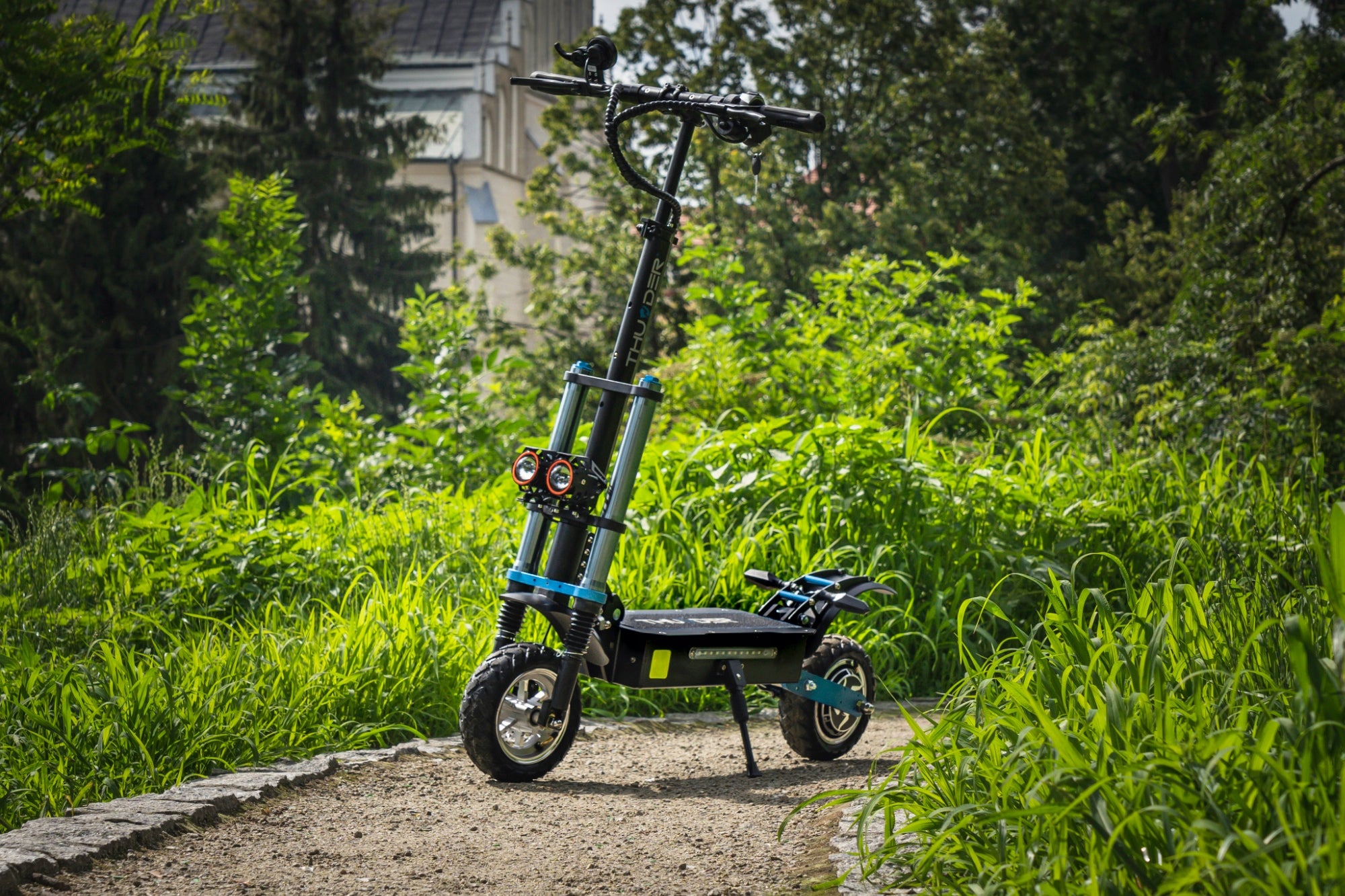 Electric scooter folding THUNDER SPARK 1600W 48V 10Ah range 30km PRO Manufacturer code 10AH-SPARKK