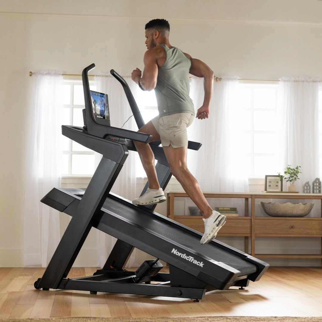 Electric treadmill NordicTrack X16 black Kind electric