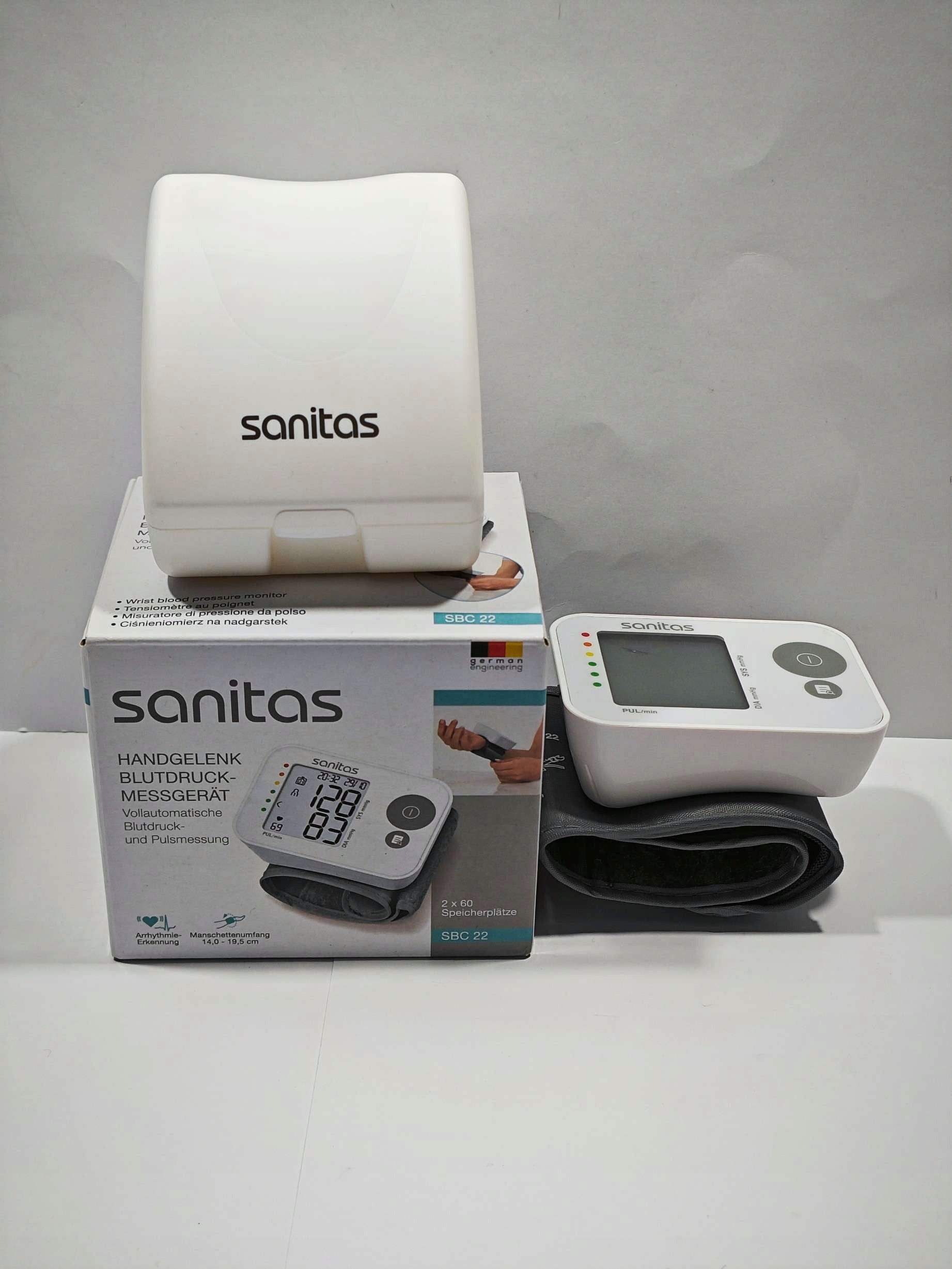 Electronic wrist blood pressure monitor Sanitas SBC 22 white Medical device yes