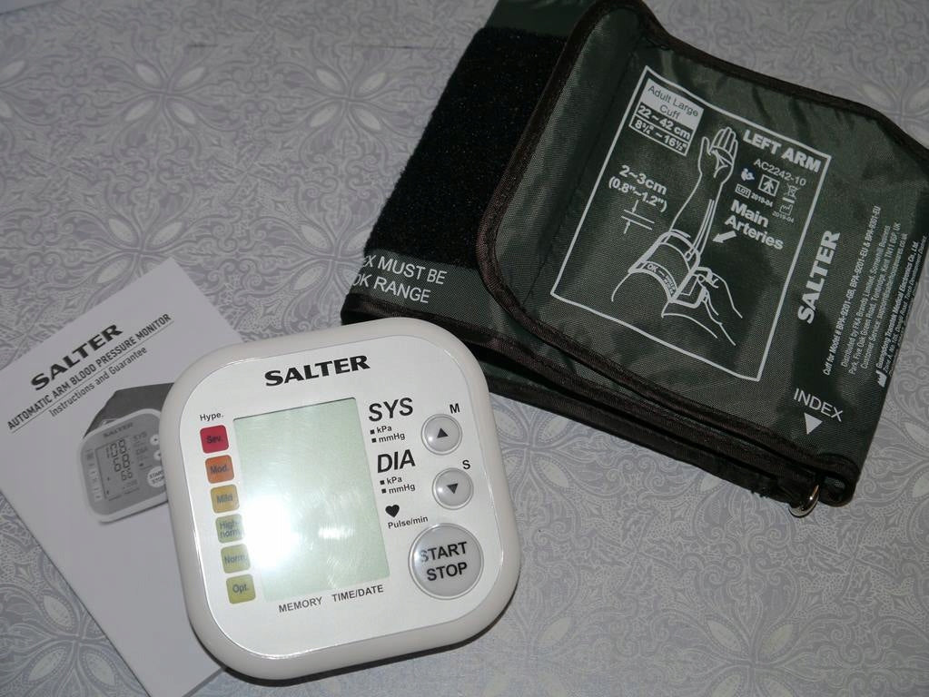 Elektronický tlakomer Salter 9201 na rameno Manufacturer of a medical device Salter