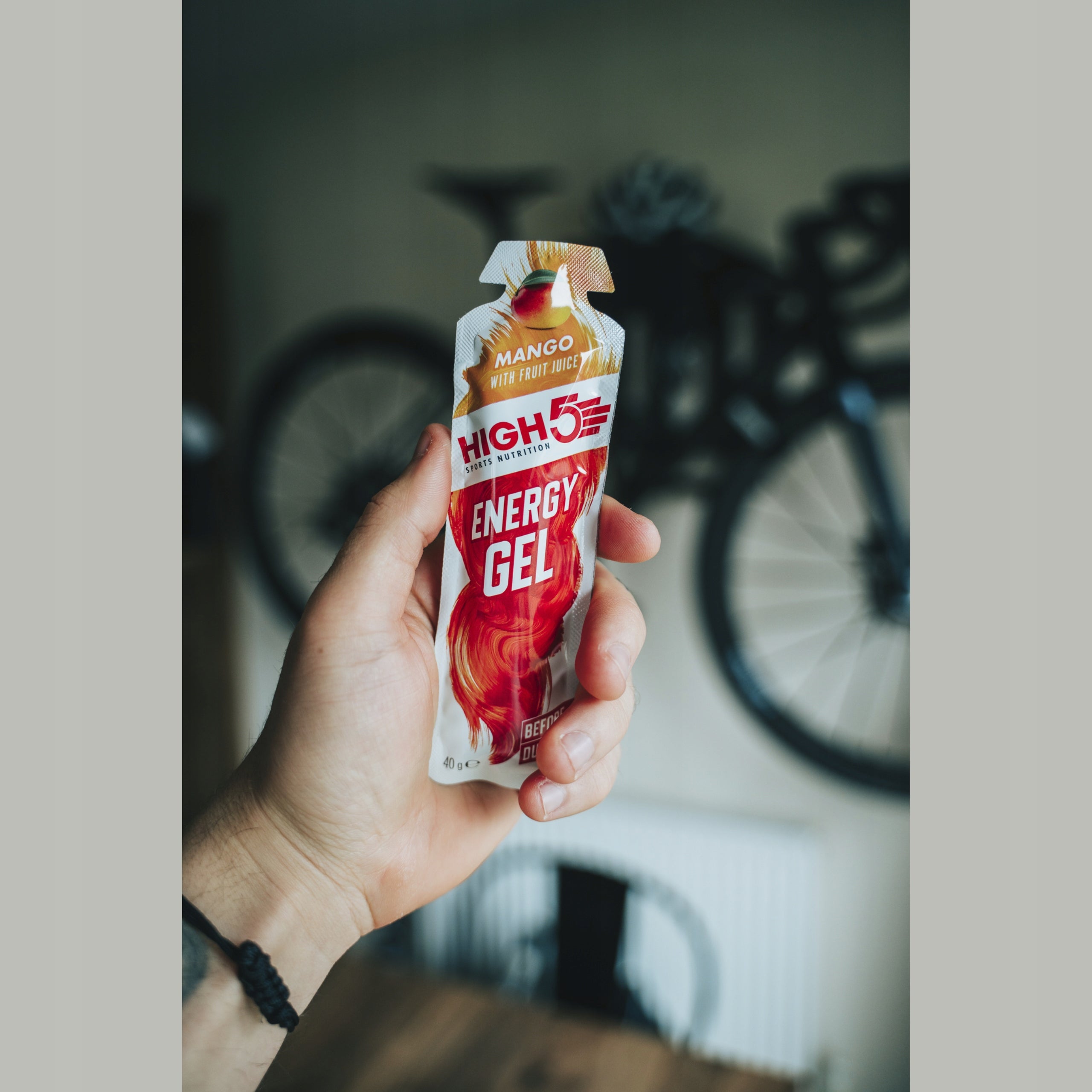 Energy gel for cyclists High5 with vitamin B6 with mango flavor 40g Expiration date at least six months from the date of purchase