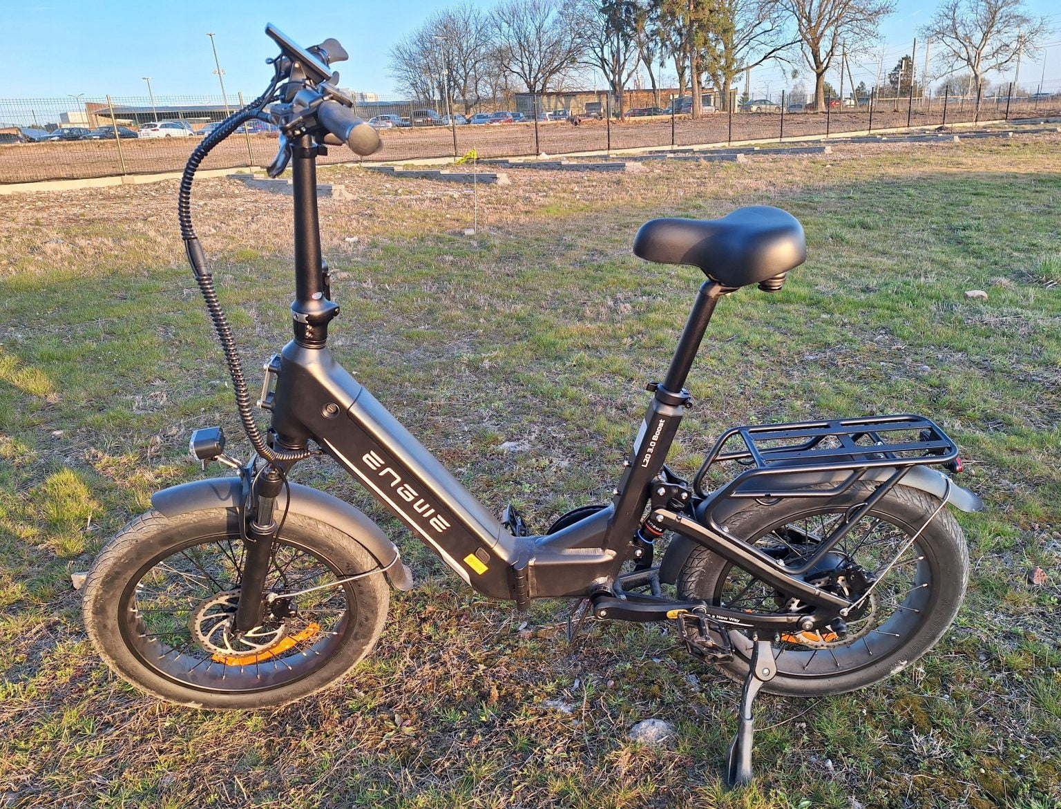 Engwe L20 3.0 Folding Electric Bike 13.5AH 120KM Oil Brake With APP Foldability partially assembled, calibrated