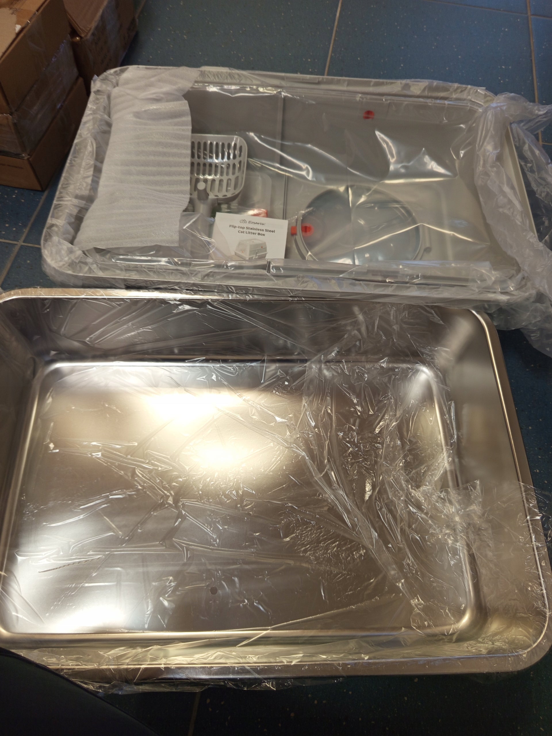 Eosarcu litter box closed 60 cm x 30 cm x 39 cm Color gray