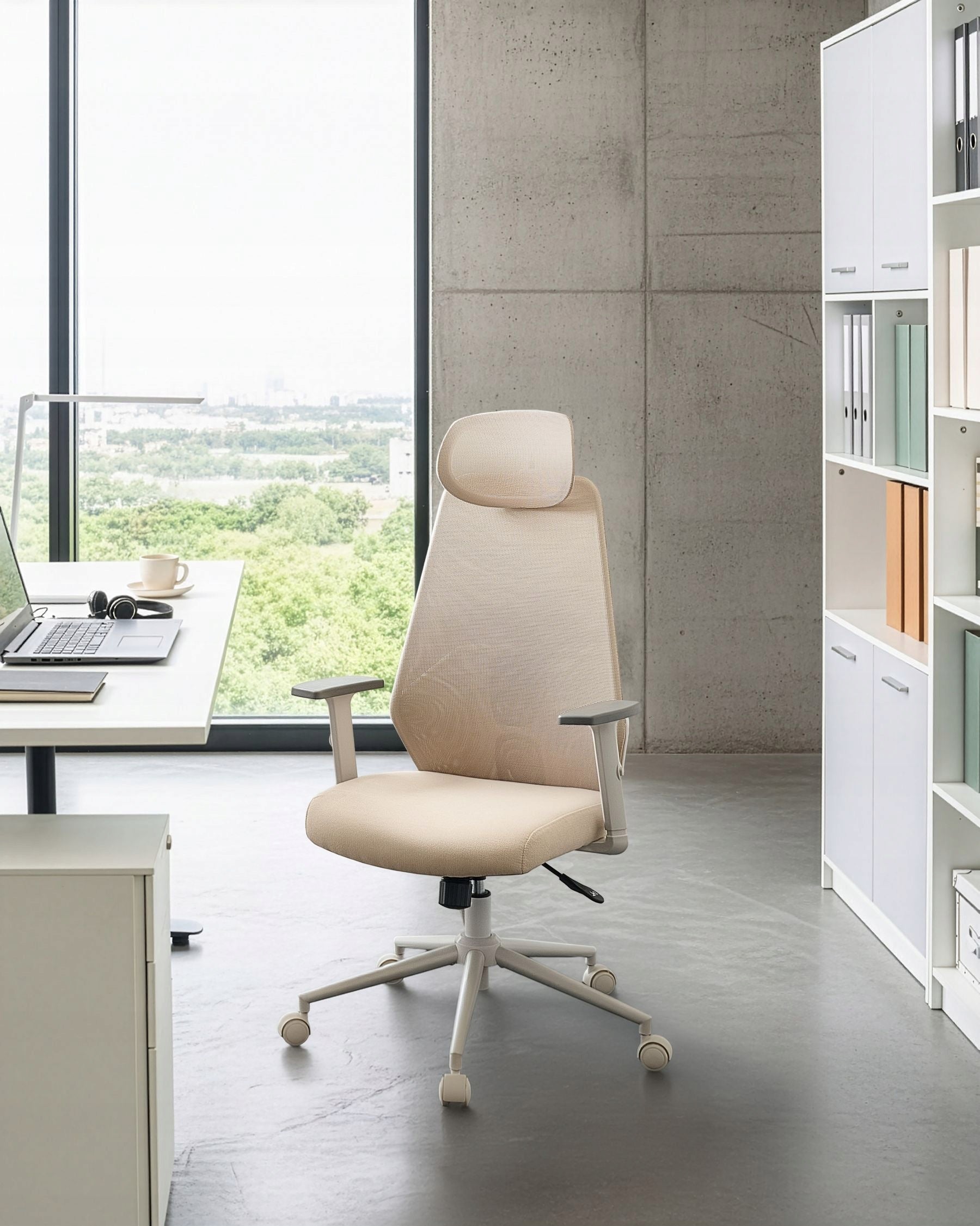Ergonomic office chair beige Packaging status original