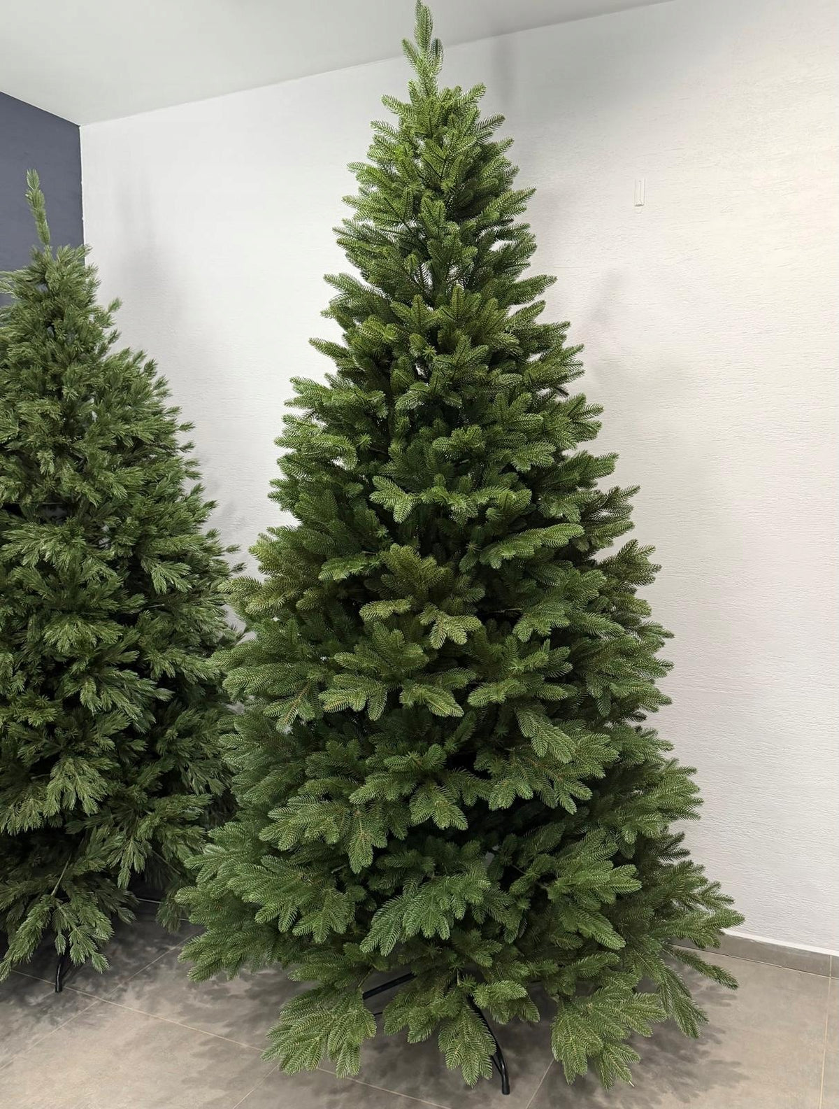 Exclusive Artificial Christmas Tree - 3D Spruce, 100% PE, 160 cm, Silicone, REAL TREE Packaging status original