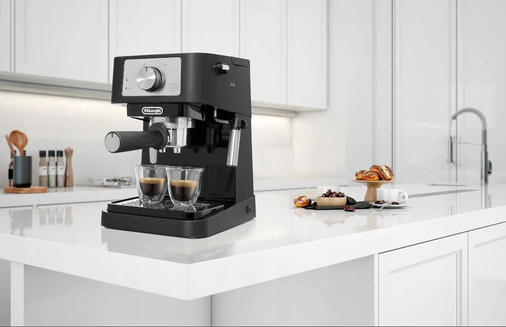 Express DELONGHI Stilosa EC 260.BK Dominant color black