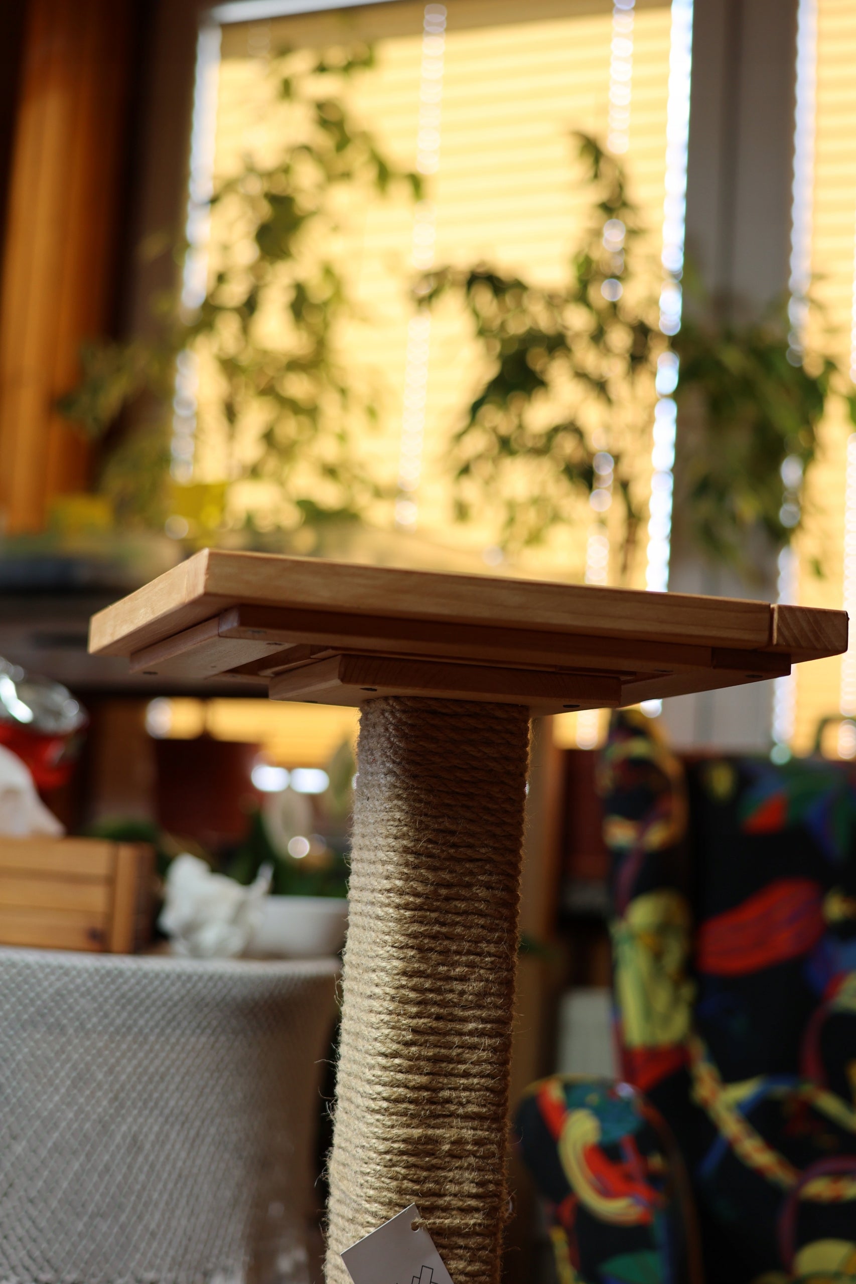 Extra large cat scratcher 90cm post high large shelf heavy wood Height (cm) other