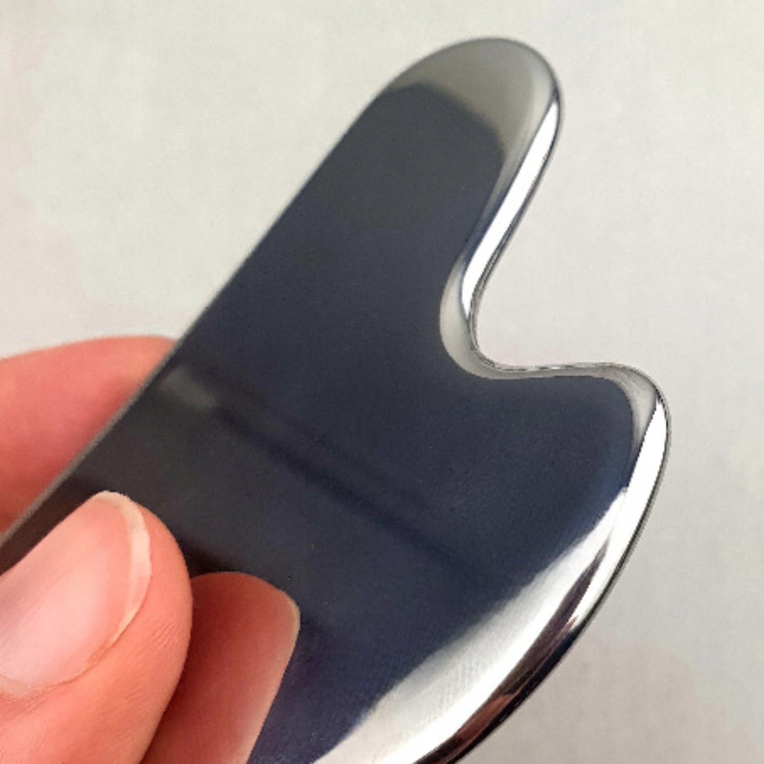 FACE MASSAGER GUA SHA MASSAGE PLATE METAL SURGICAL STEEL Manufacturer code 45984